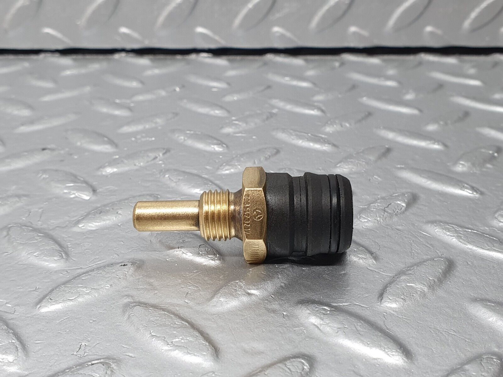 41325 Mercedes-Benz W126 420SE Temperature Sensor VDO