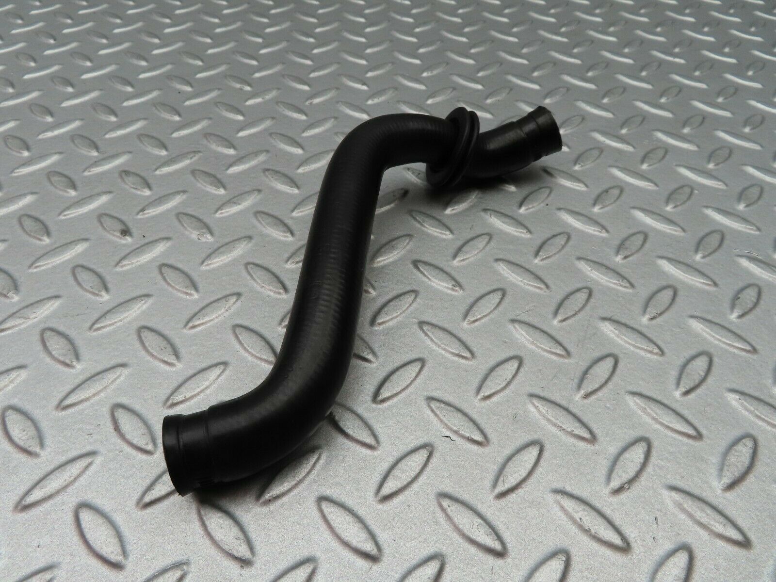 5478 Mercedes-Benz W124 230E Water Hose Pipe 1248325894