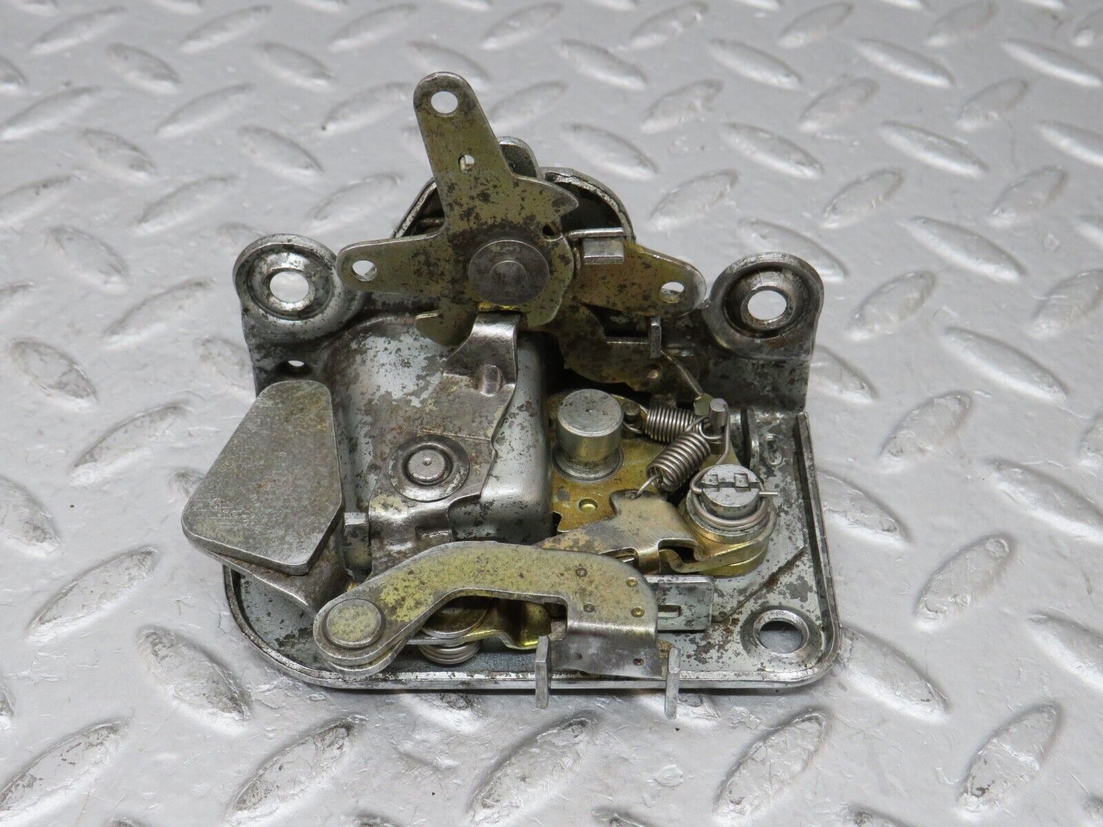 35738 Mercedes-Benz W108 Rear Right Door Lock Mechanism