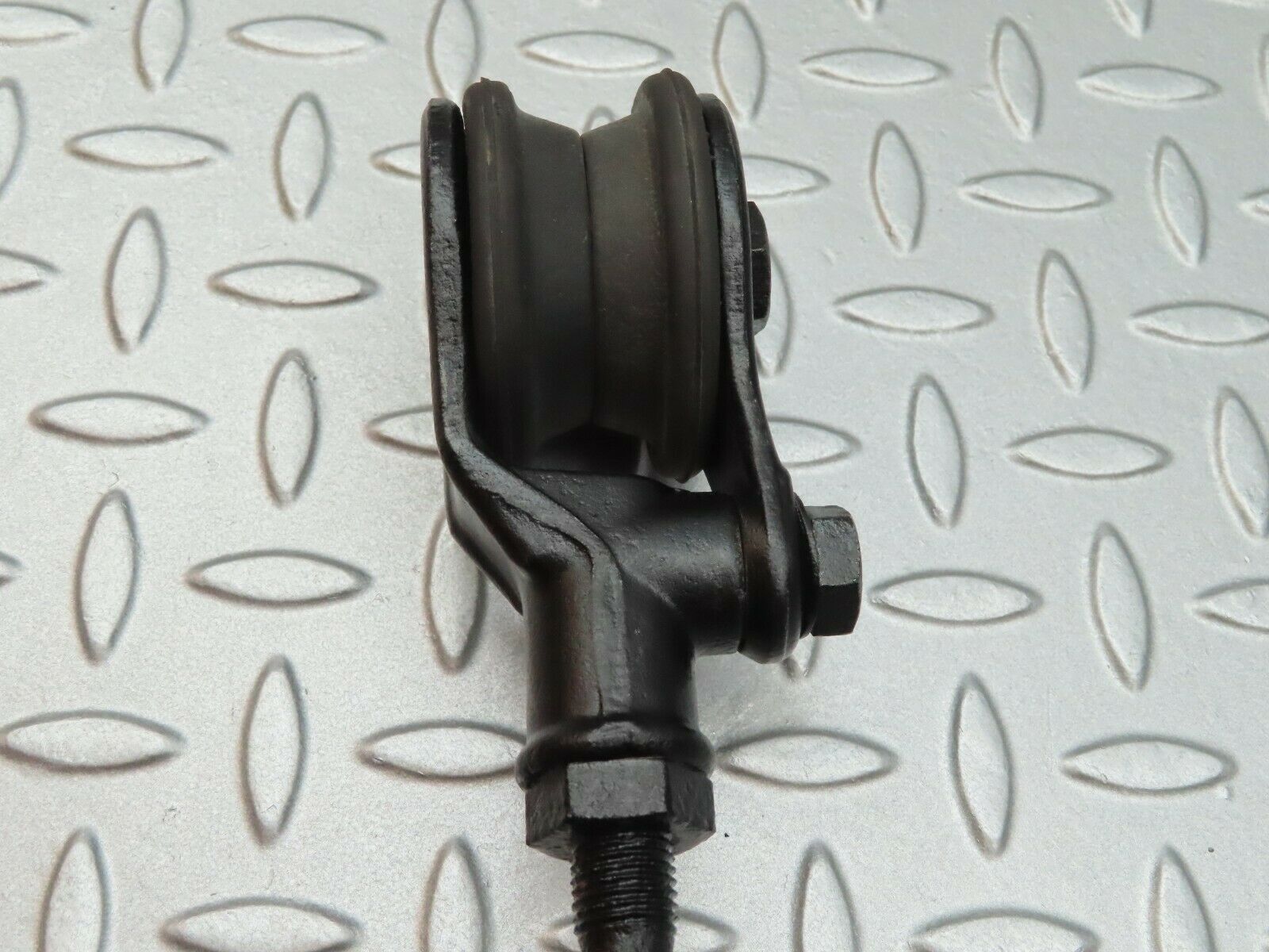 3664 Mercedes-Benz W108 280SE Strut Rear Axle Mount 1113510340