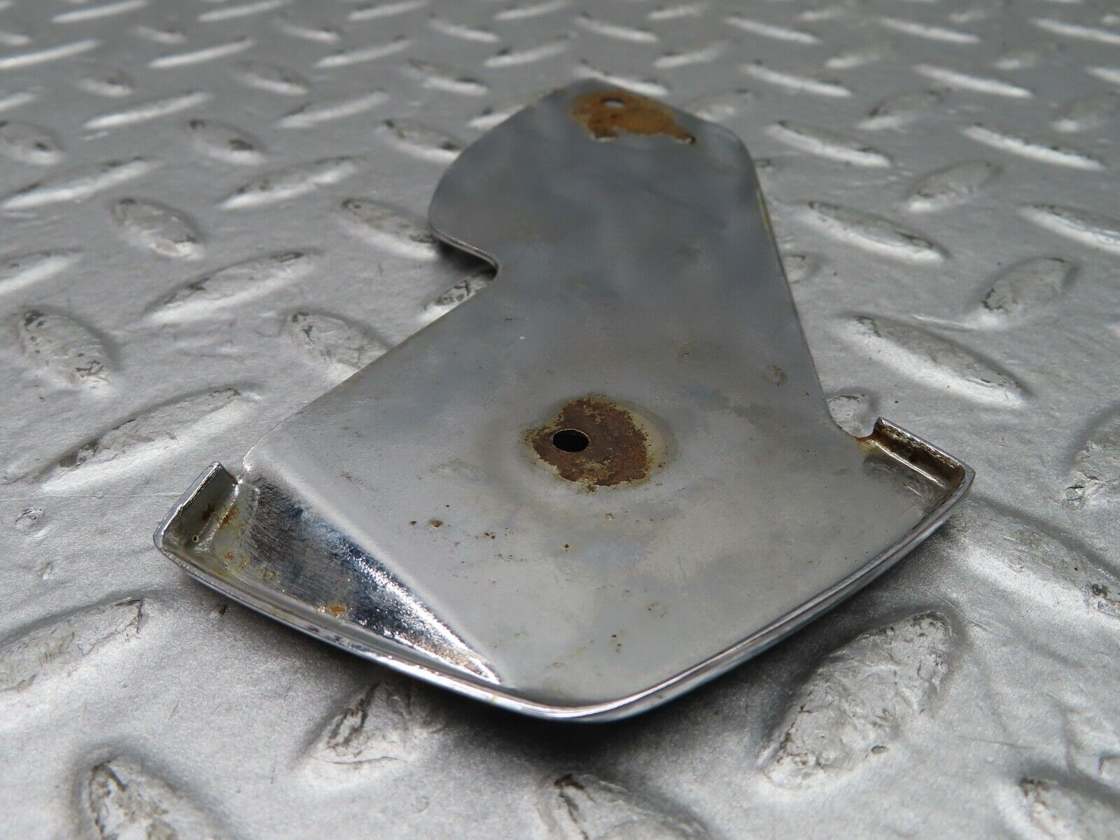 20259 Mercedes-Benz W114 280CE Coupe Left Door Chrome Cover