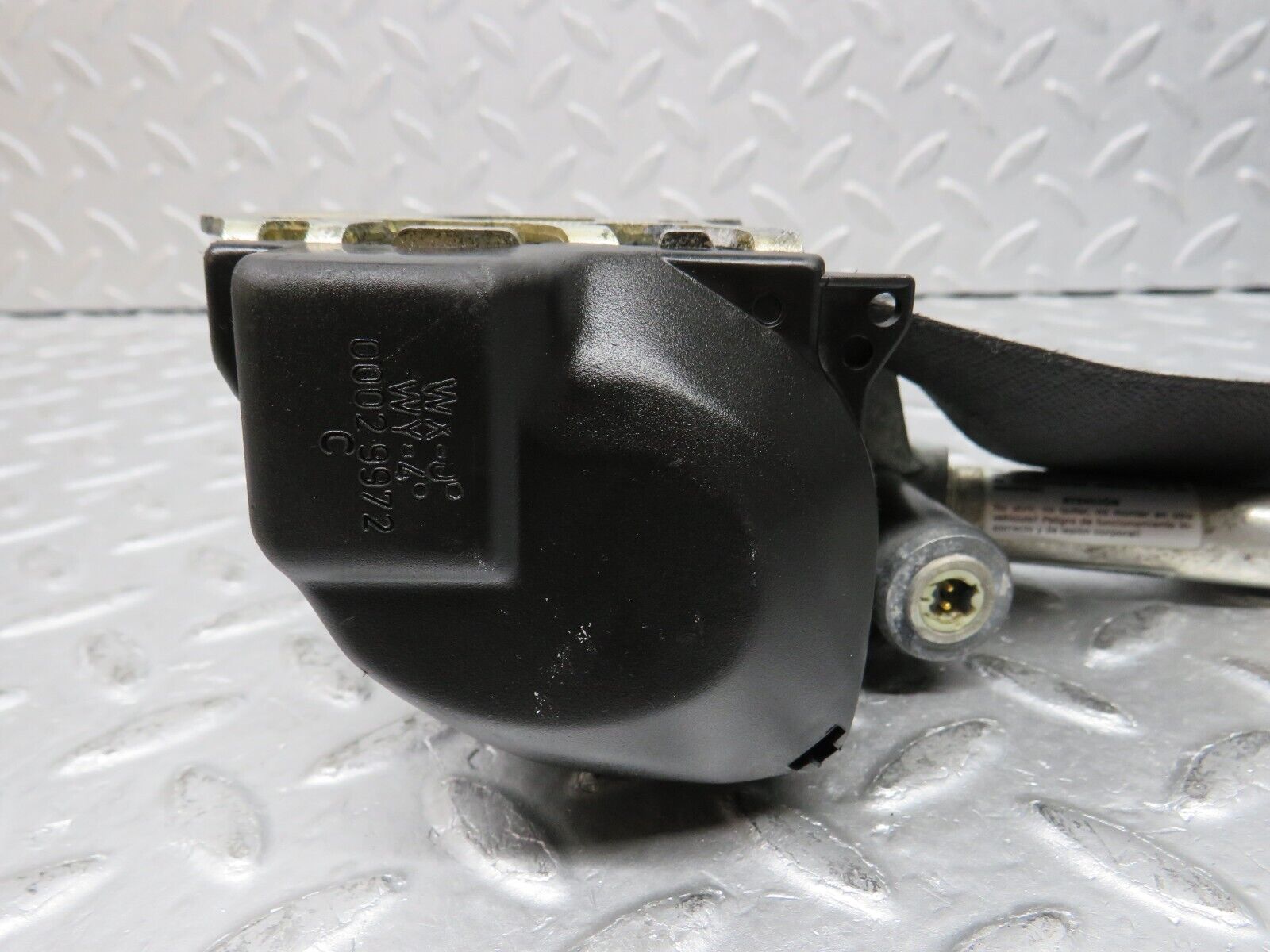 38001 Mercedes-Benz A124 320E Cabriolet Front Left Seat Belt With Buckle 1268600786 1248606569 1248680581