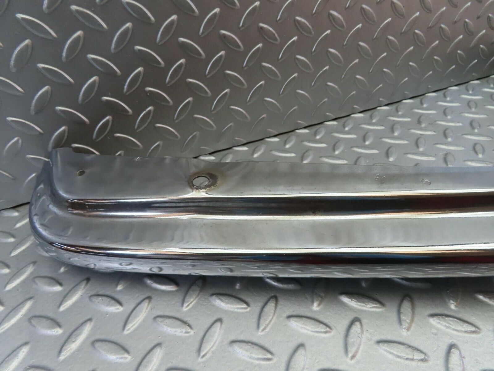 10608 Mercedes-Benz W108 Front Right Upper Bumper Corner