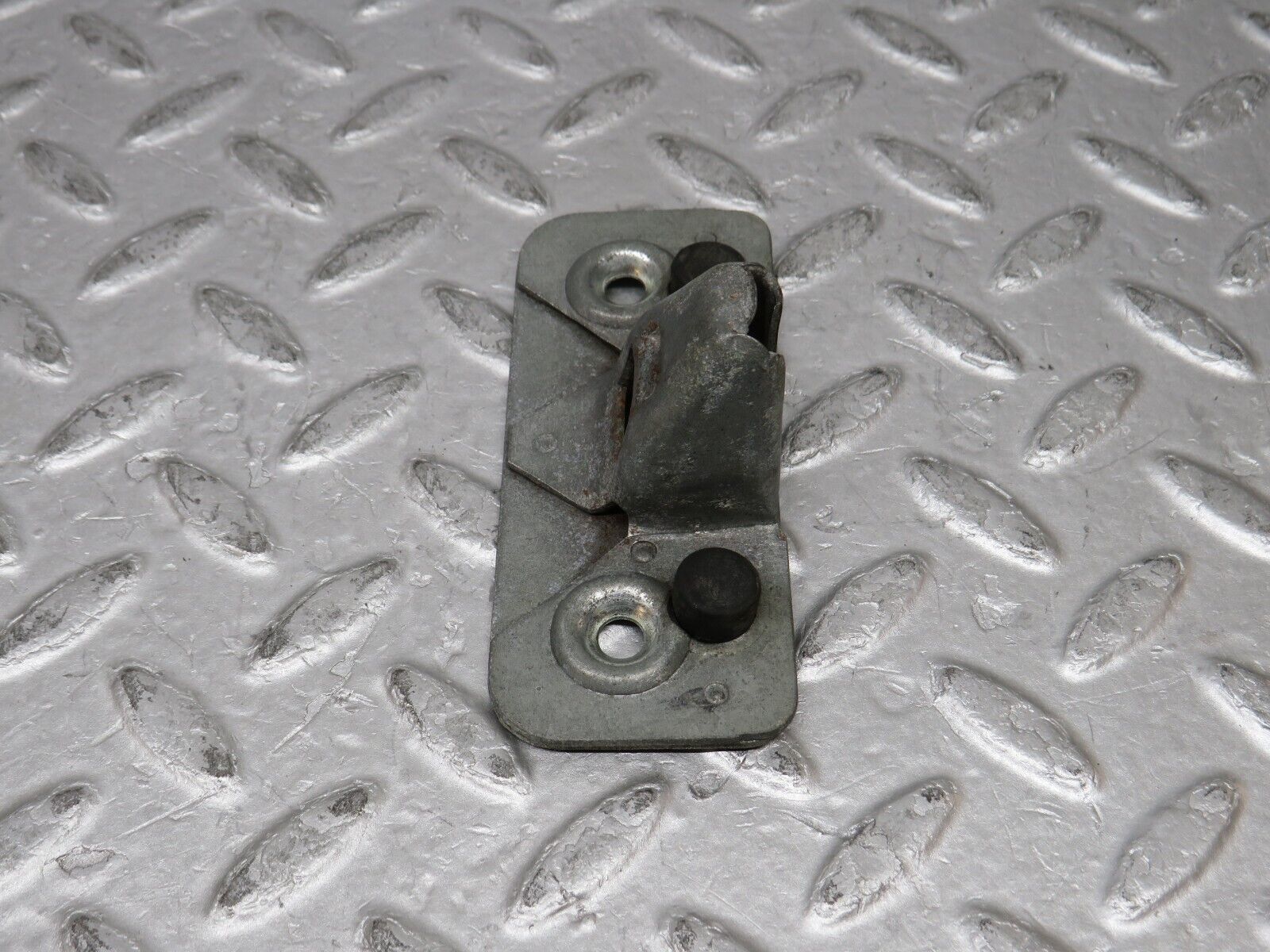 37321 Mercedes-Benz W109 300SEL Trunk Lock Latch