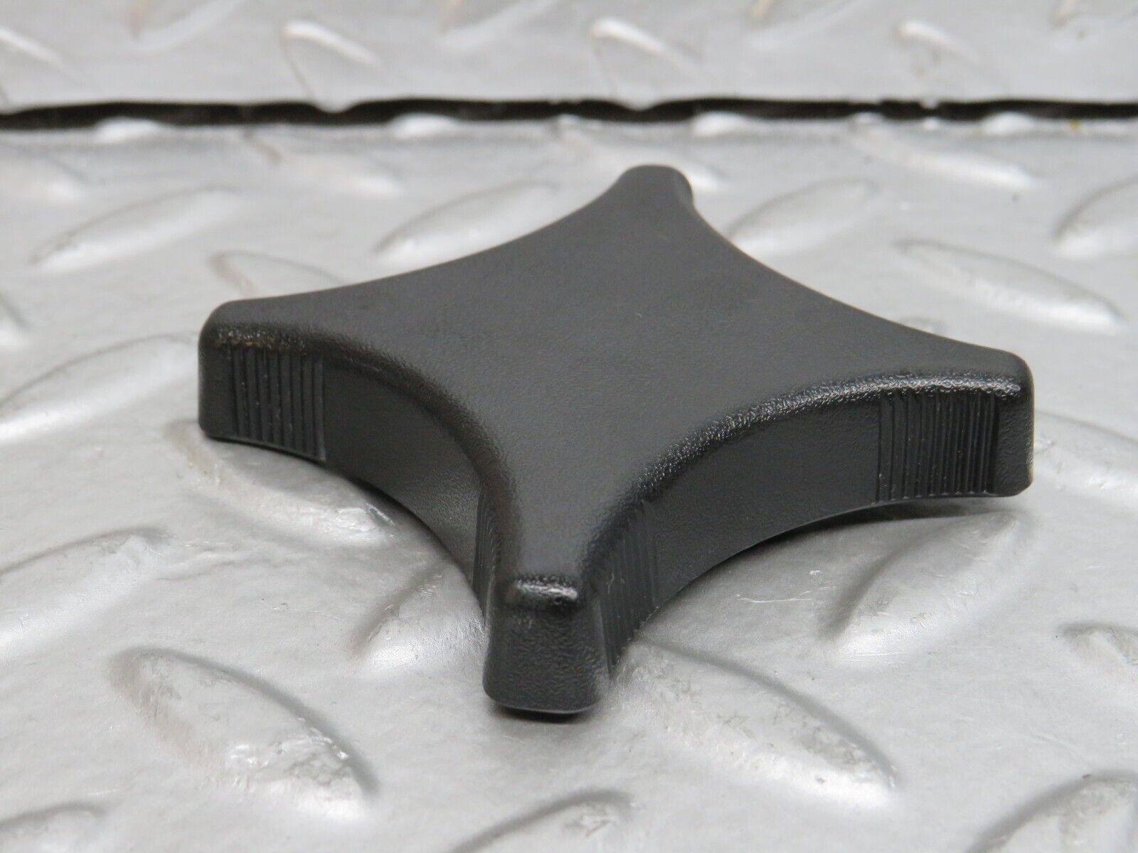 29462 Mercedes-Benz W124 230E Seat Base Adjuster Handle Knob