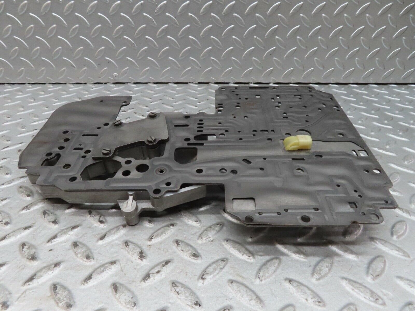 17848 Mercedes-Benz W123 230E Automatic Transmission Valve Body 1232770403