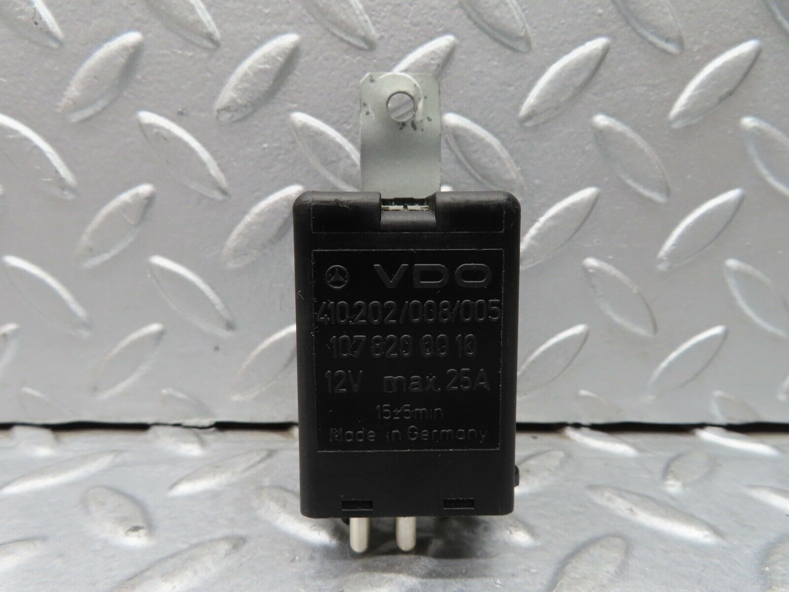 16961 Mercedes-Benz C123 280CE Coupe Heated Window Relay 1078200010