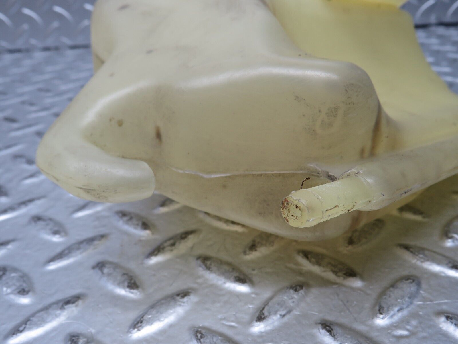 28959 Mercedes-Benz C124 320CE Coolant Expansion Tank 1245000449