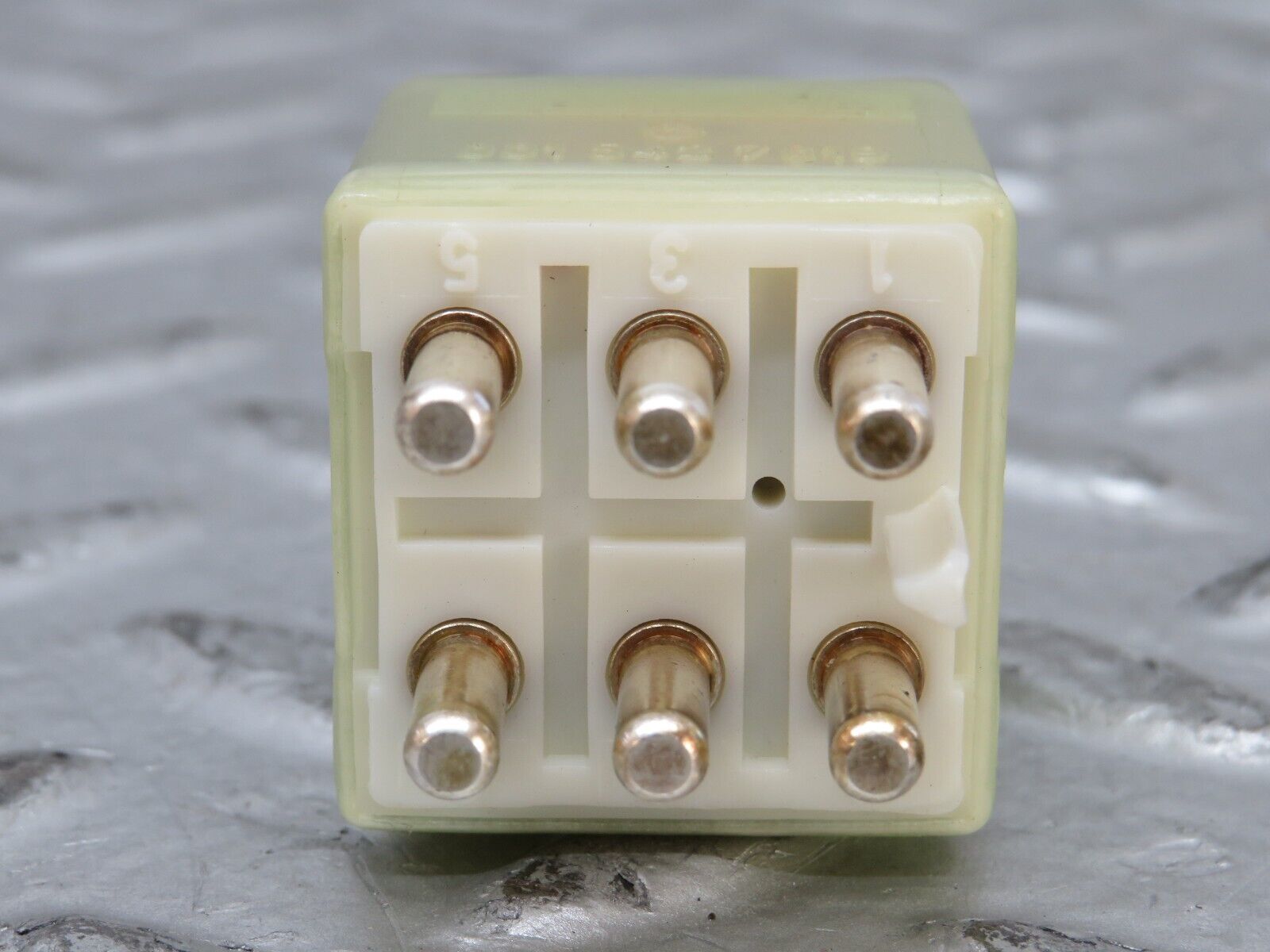 26520 Mercedes-Benz C124 220CE Coupe Door Window Control Relay 0015427819