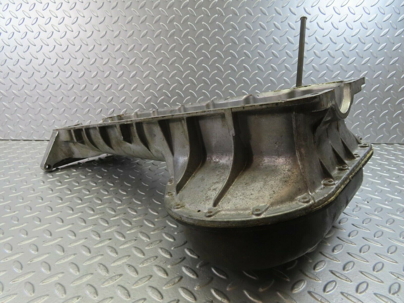 10191 Mercedes-Benz W108 Oil Pan Oil Sump 1080140302