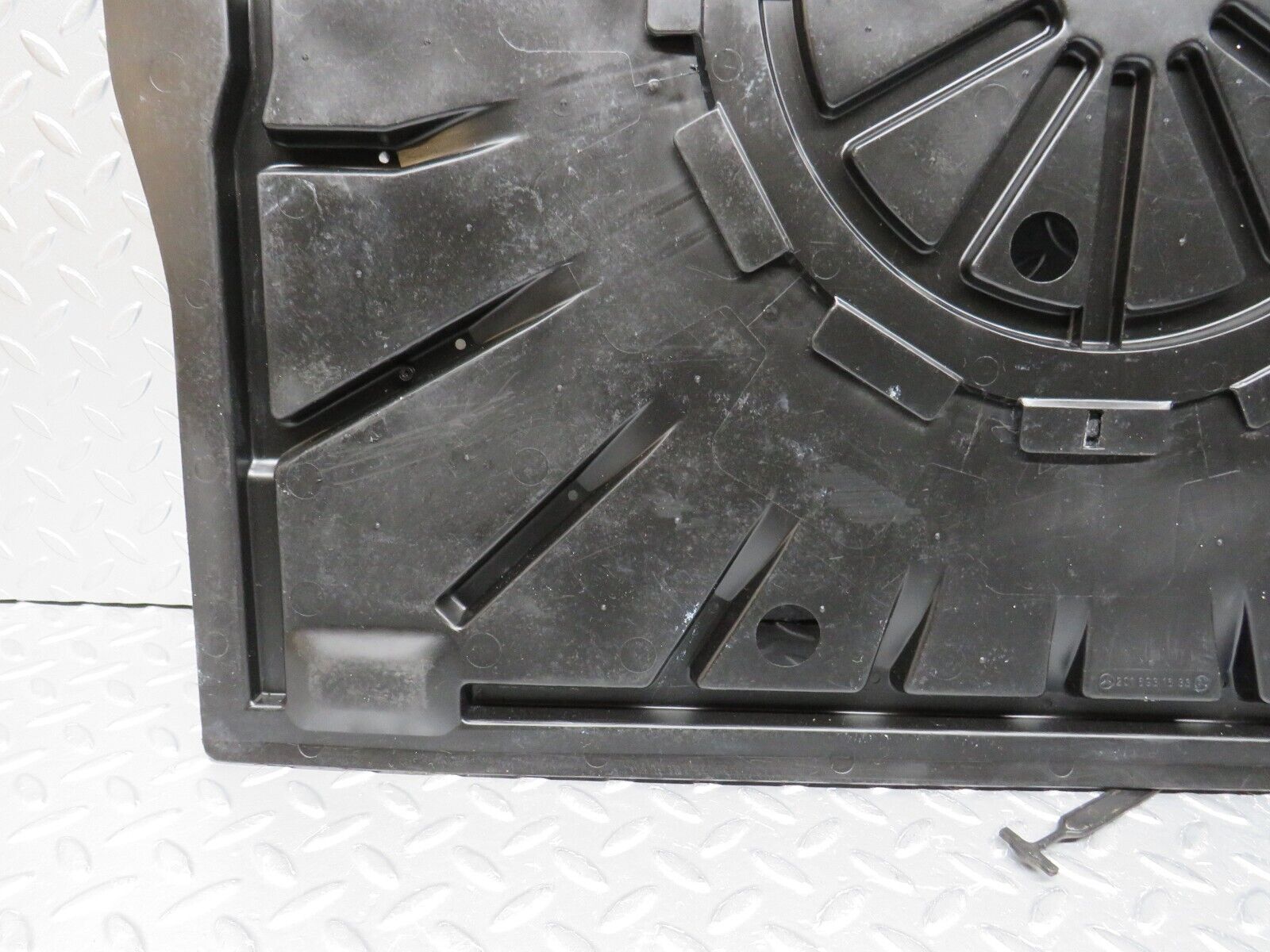 38787 Mercedes-Benz W201 190E 2.6L Boot Trunk Spare Wheel Cover 2016931633 2016930014