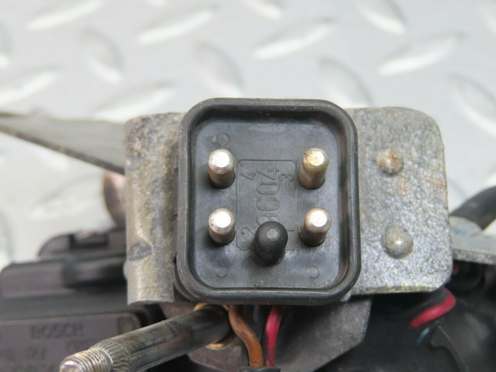 8777 Mercedes-Benz W126 Right Headlight Wiper Motor 1268205242