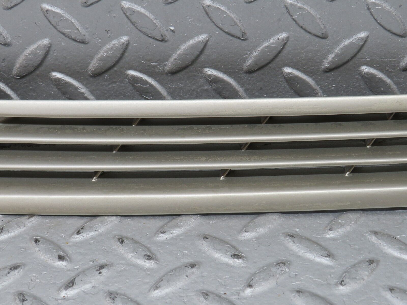 36499 Mercedes-Benz W201 190E 2.0L C Pillar Exterior Cover Right Side 2016980289