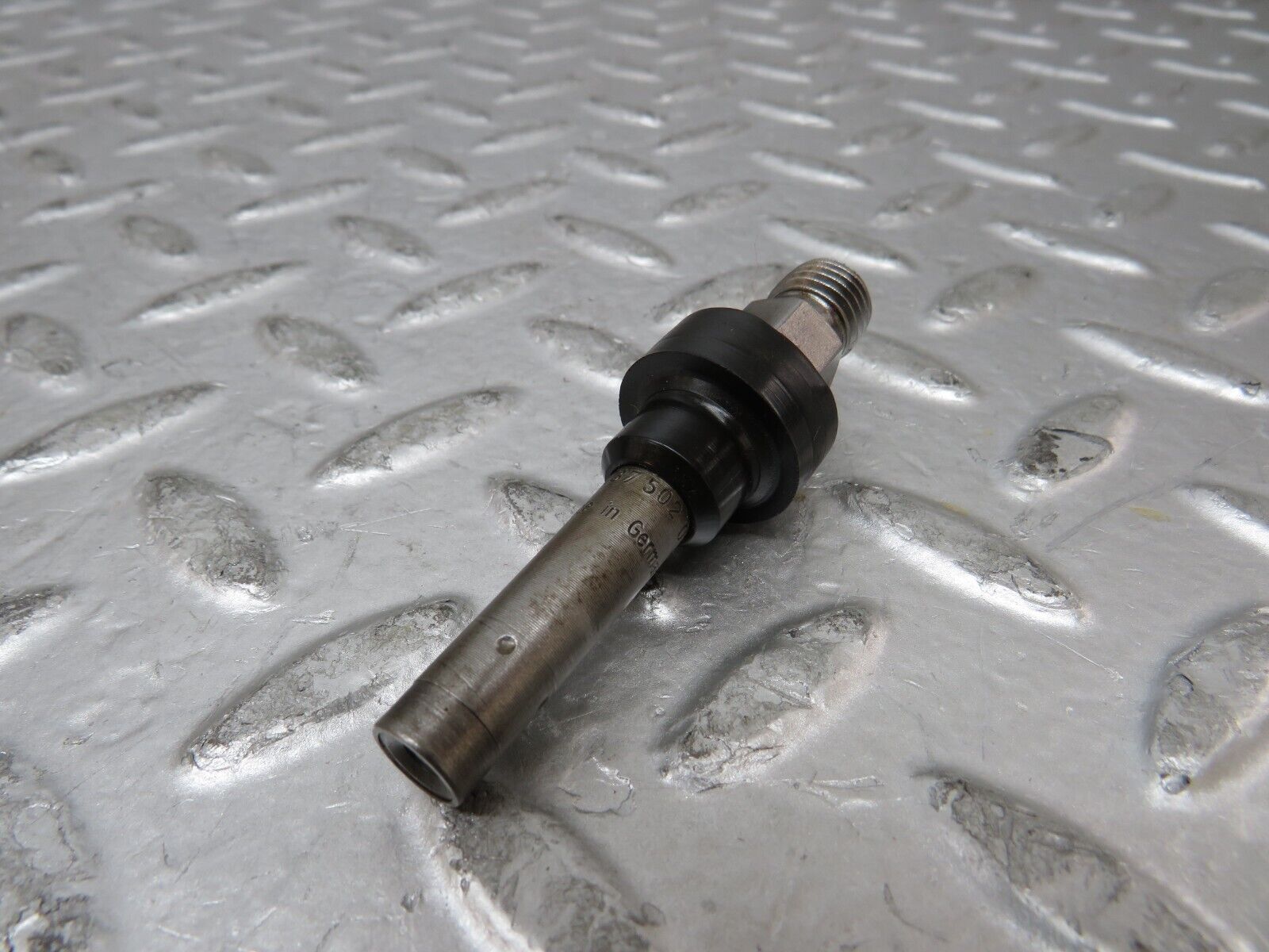 27425 Mercedes-Benz W123 280E Fuel Injector Bosch 0437502010