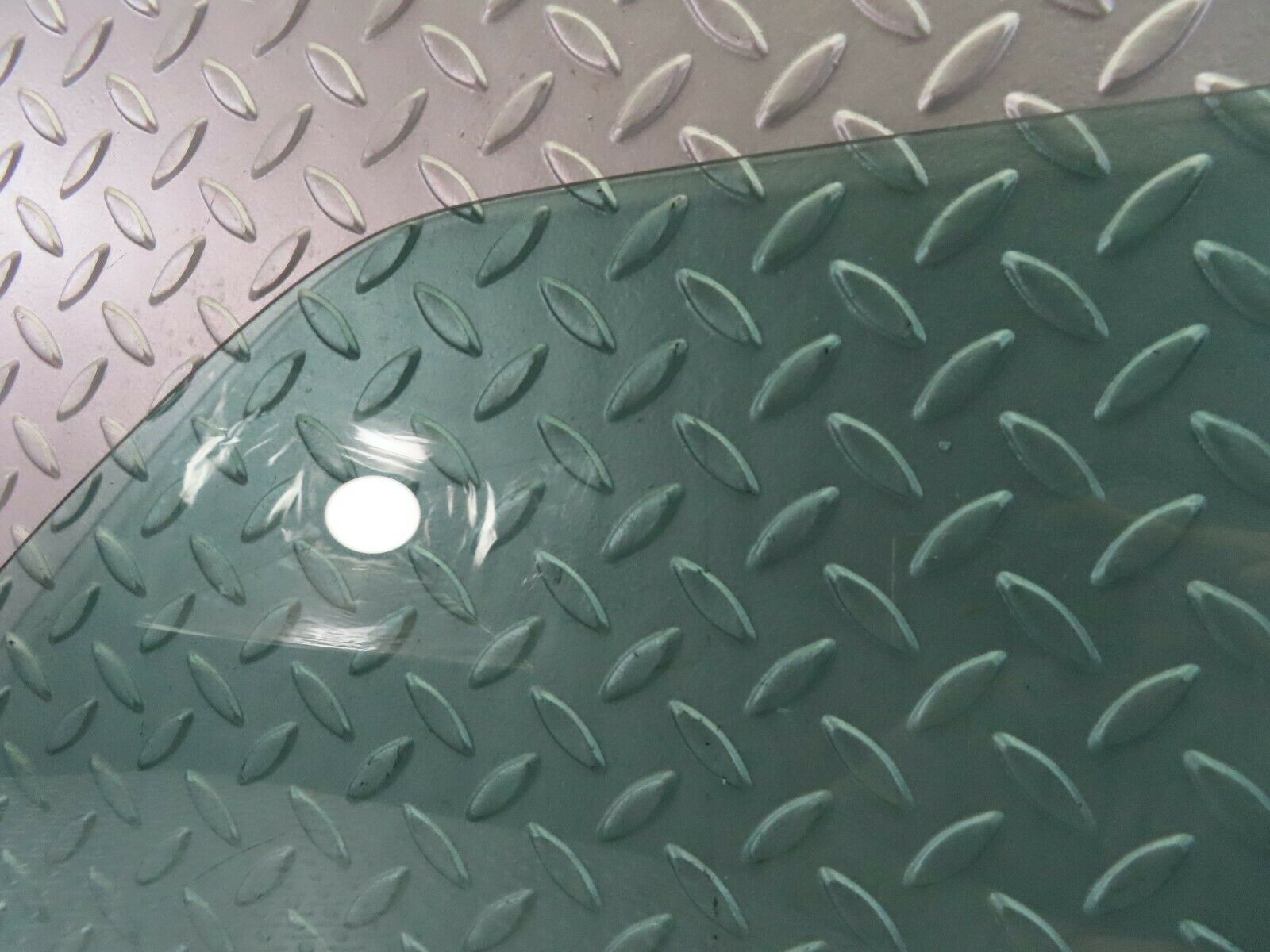 7695 Mercedes-Benz S123 230TE Wagon Rear Right Window Glass