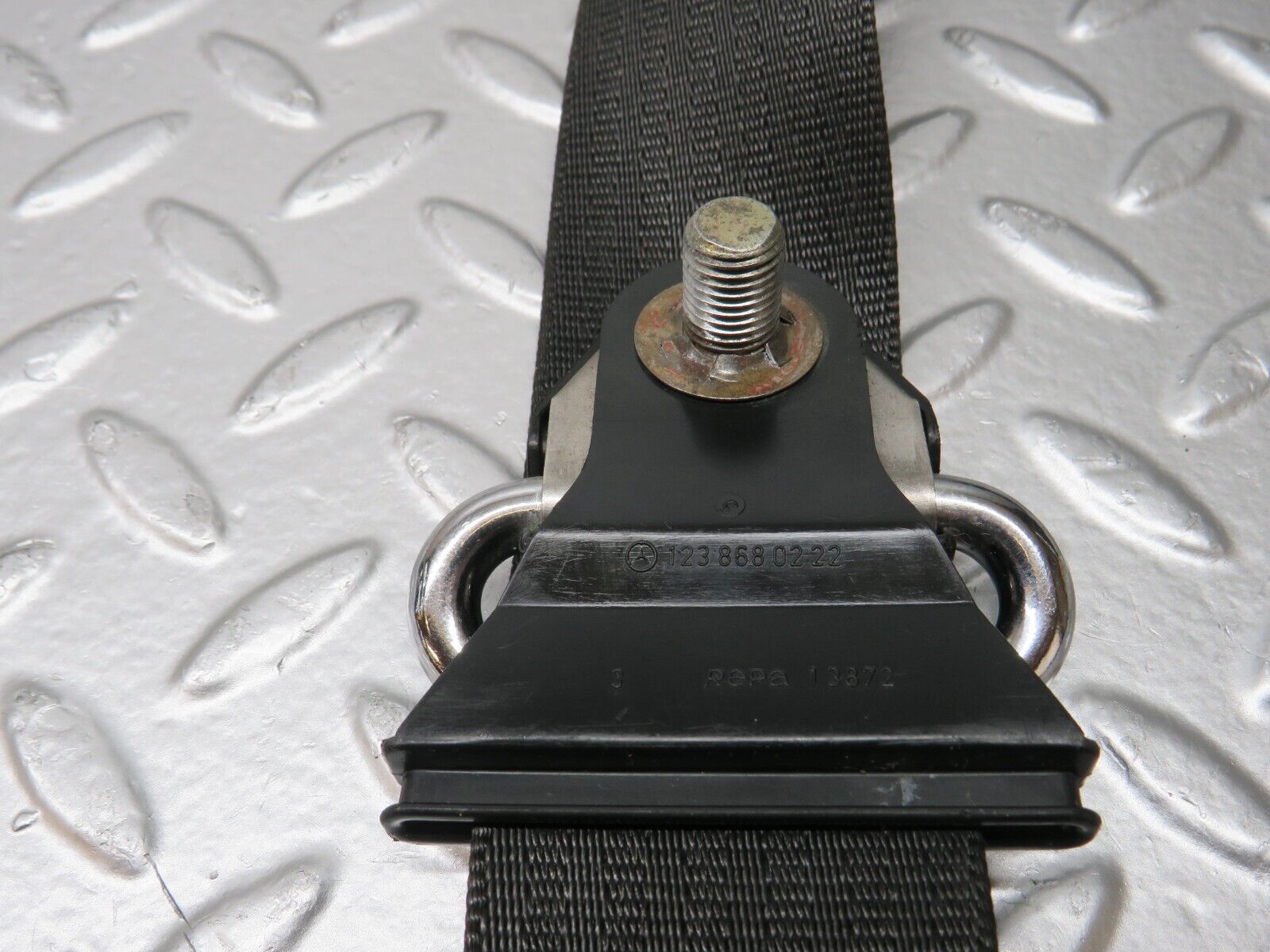 25636 Mercedes-Benz W123 200 Front Left Seat Belt With Buckle 1238602586