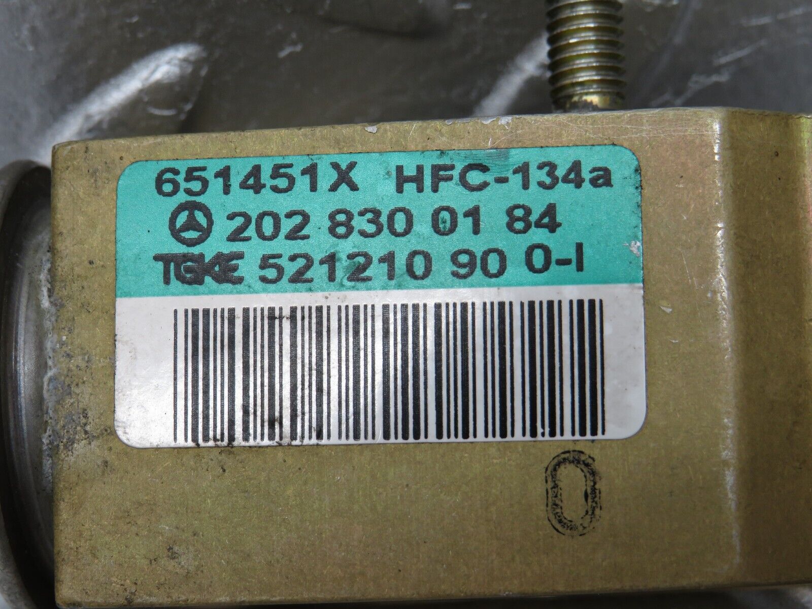 34894 Mercedes-Benz W210 320E Air Condition Expansion Valve 2028300184