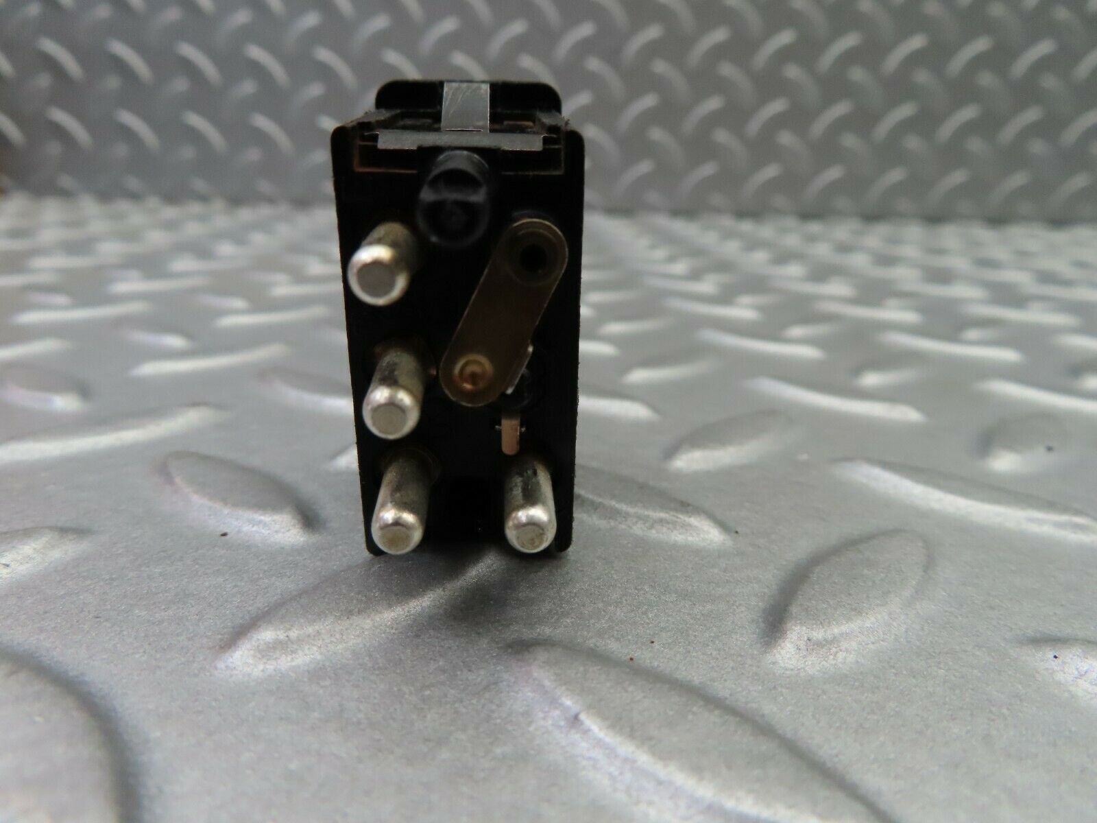 6112 Mercedes-Benz W126 380SE Rear Window Defroster Switch 0008206110