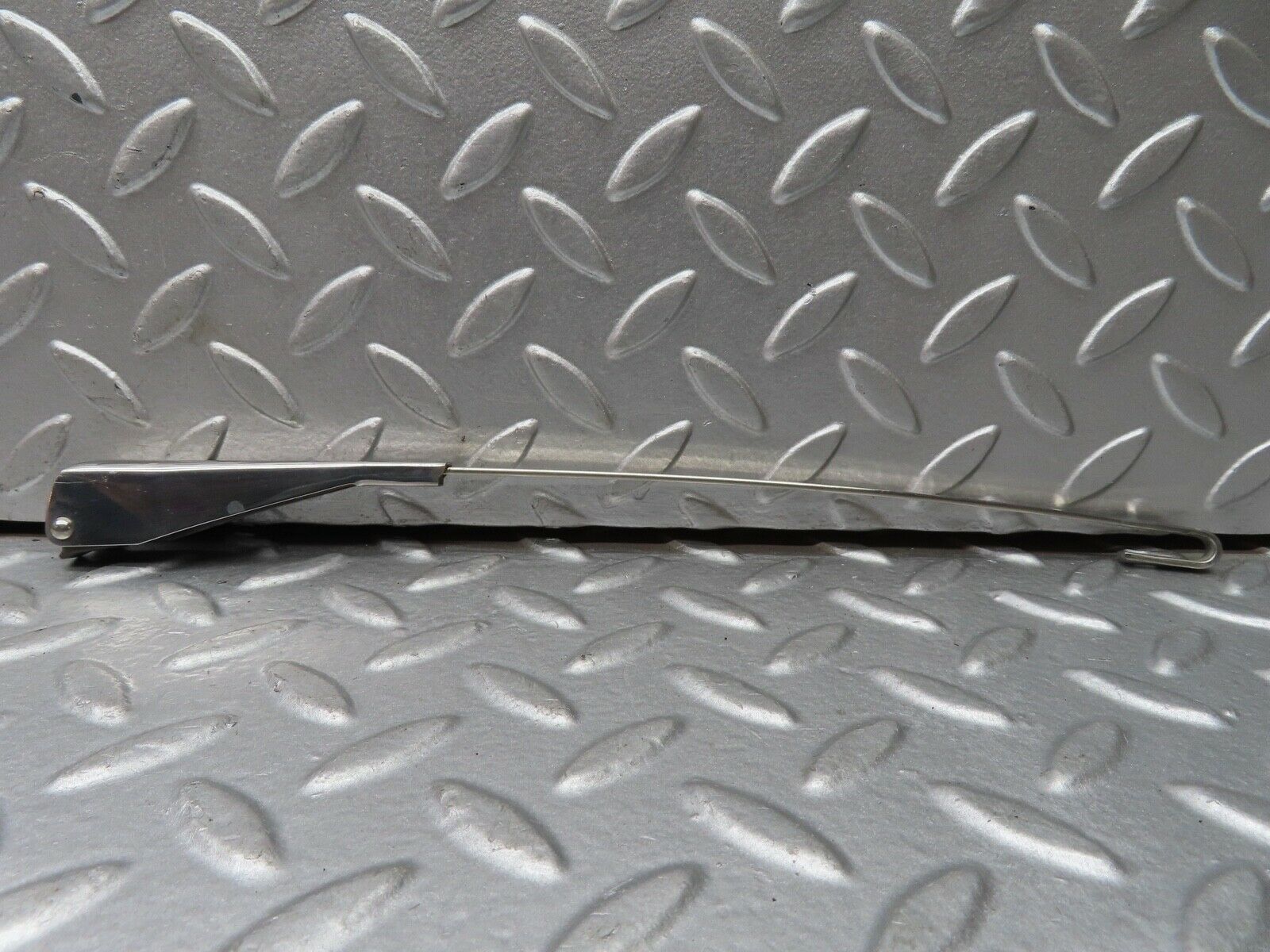 18674 Mercedes-Benz W120 W121 Ponton Wiper Arm