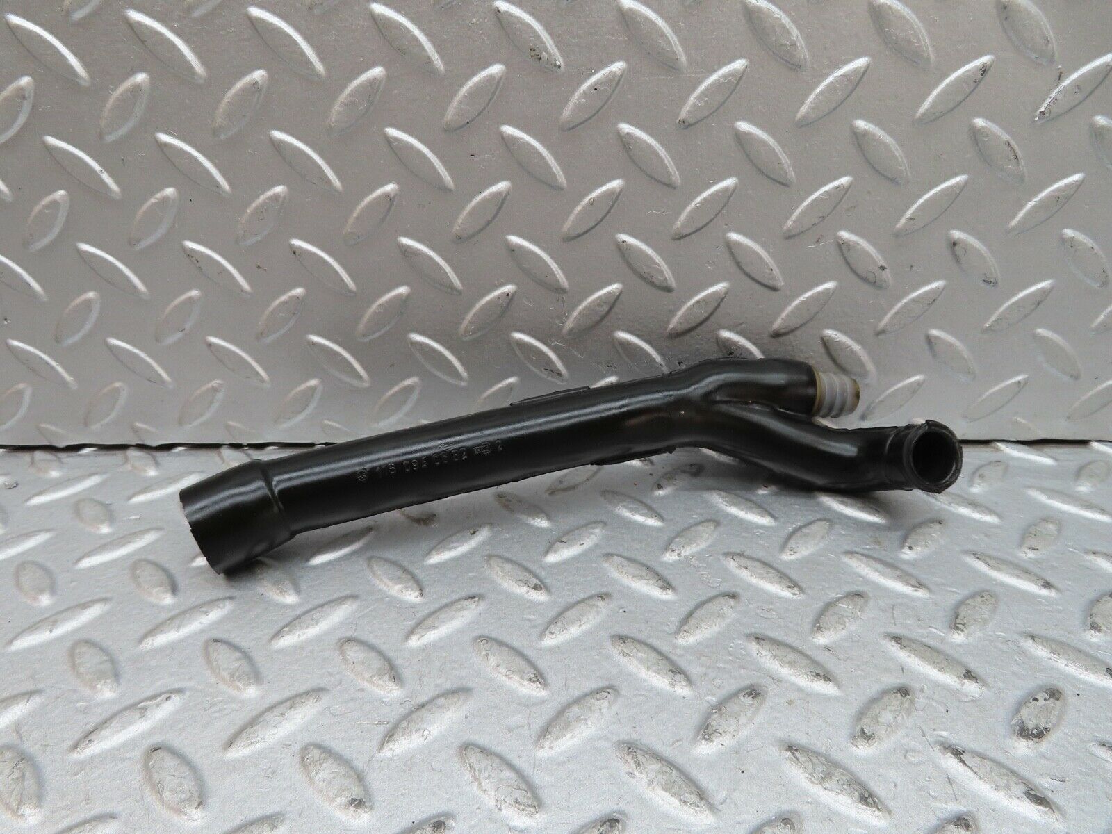 17868 Mercedes-Benz W116 450SEL Air Intake Breather Hose 1160940682