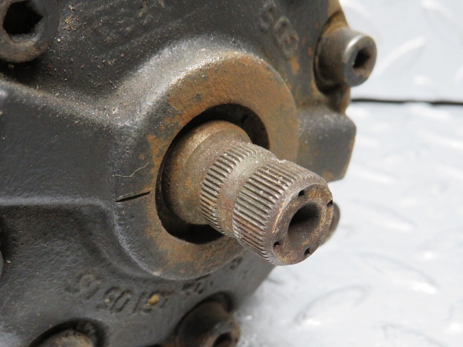 39038 Mercedes-Benz W201 190E 2.6L Steering Box Steering Rack 1244611601