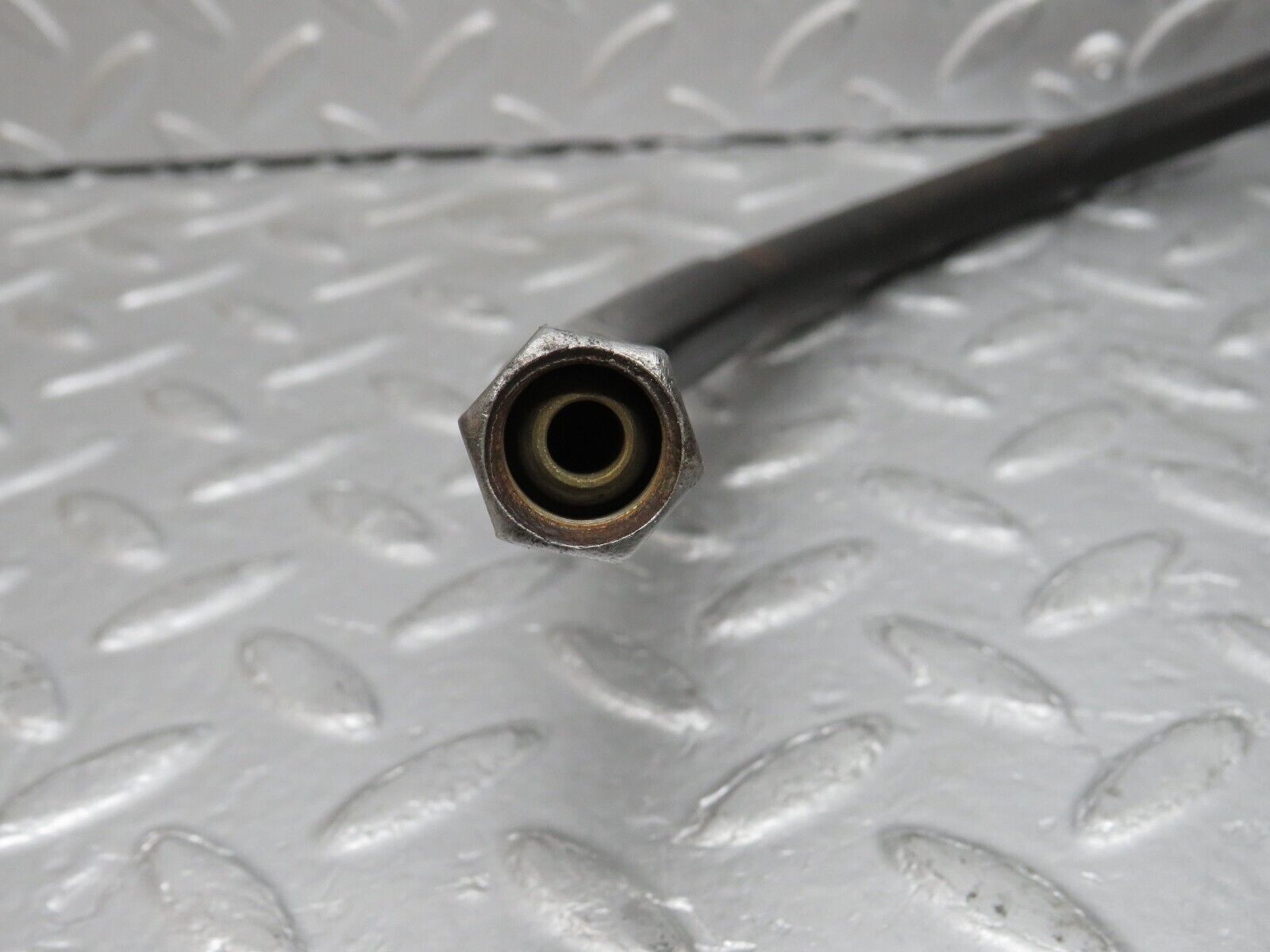 38184 Mercedes-Benz A124 320E Cabriolet Fuel Hose Pipe