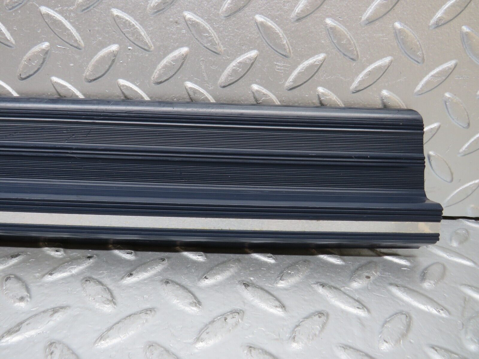 31960 Mercedes-Benz W123 230E Rear Right Door Sill Trim Blue