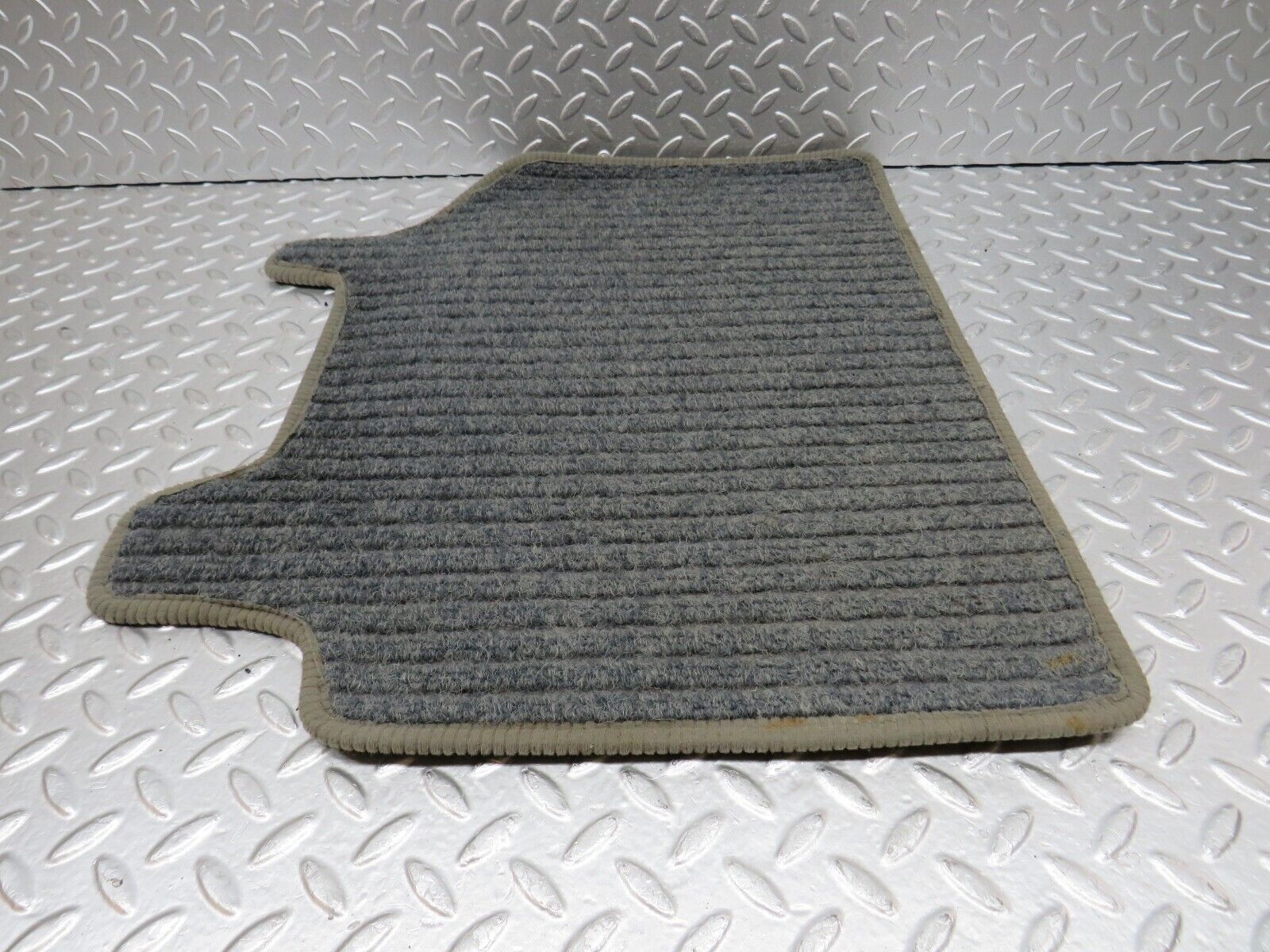 32336 Mercedes-Benz S124 300TE Wagon Rear Right Floor Carpet Mat Grey