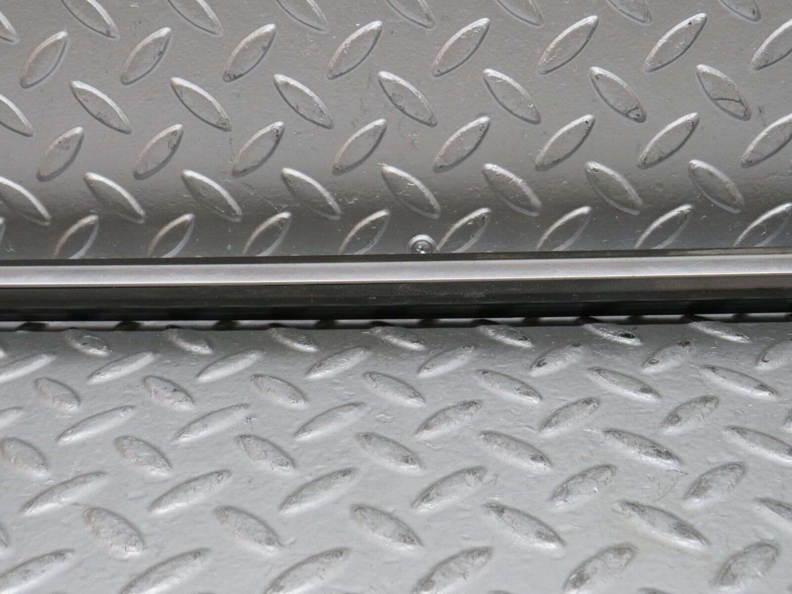 27961 Mercedes-Benz W123 280E Trunk Boot Lid Chrome Moulding Trim