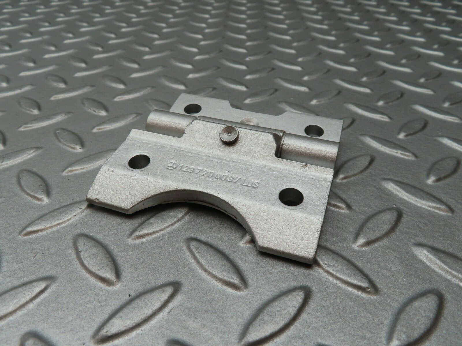 4495 Mercedes-Benz W123 230E Door Hinge 1237200037