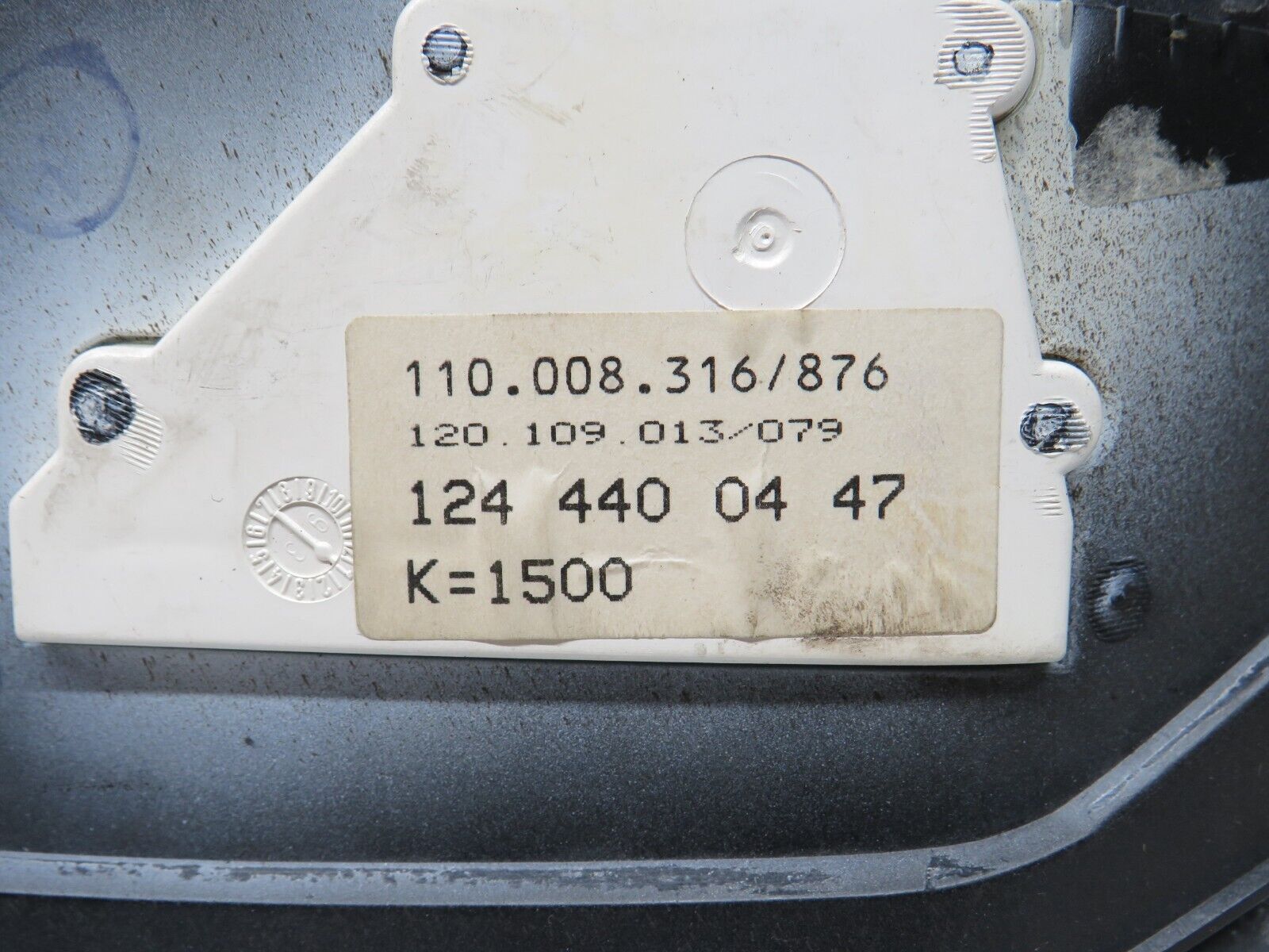 31490 Mercedes-Benz S124 220TE Wagon Instrument Cluster 1244400447 1245426769