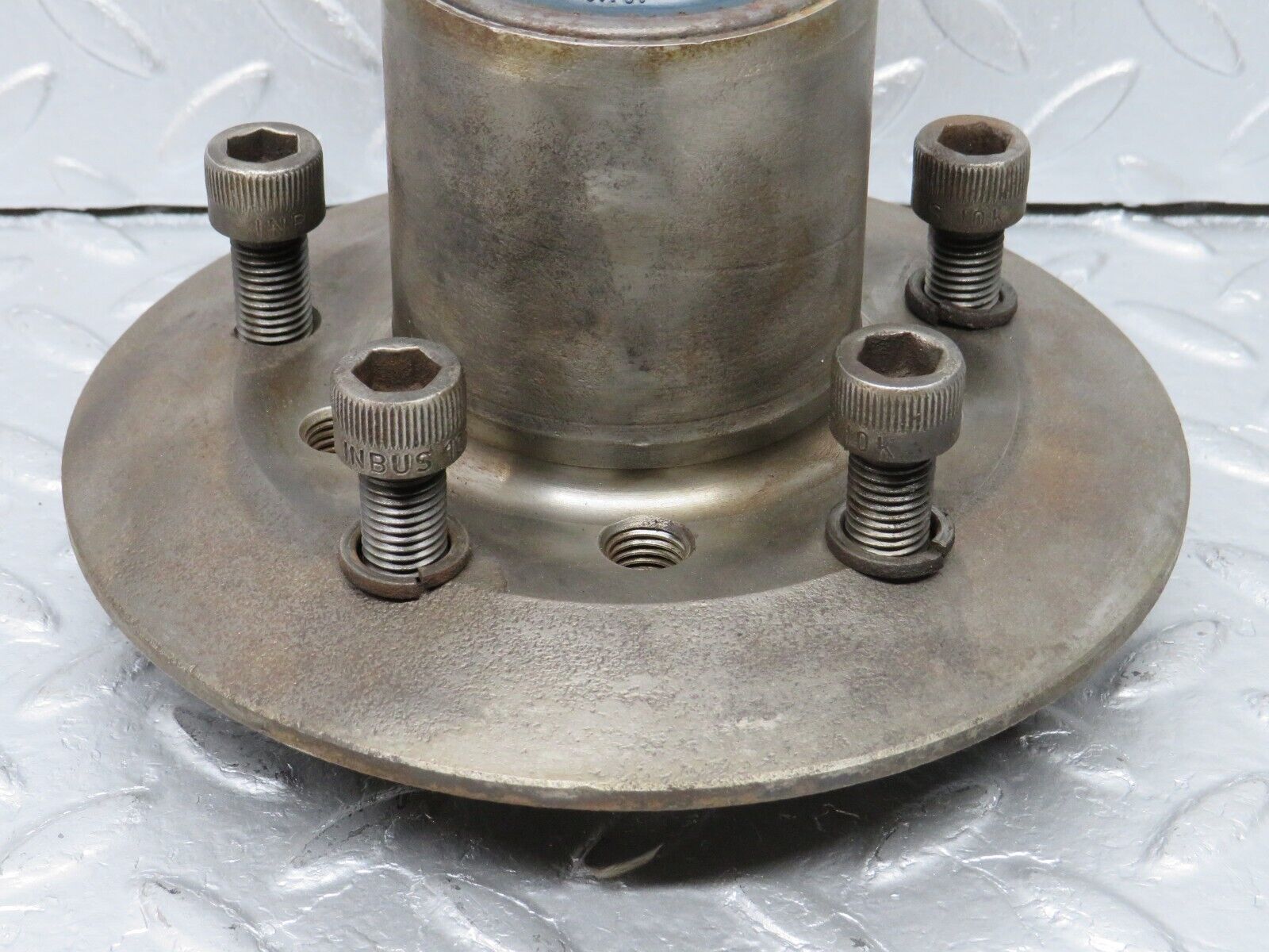 40396 Mercedes-Benz W110 230 Front Wheel Hub