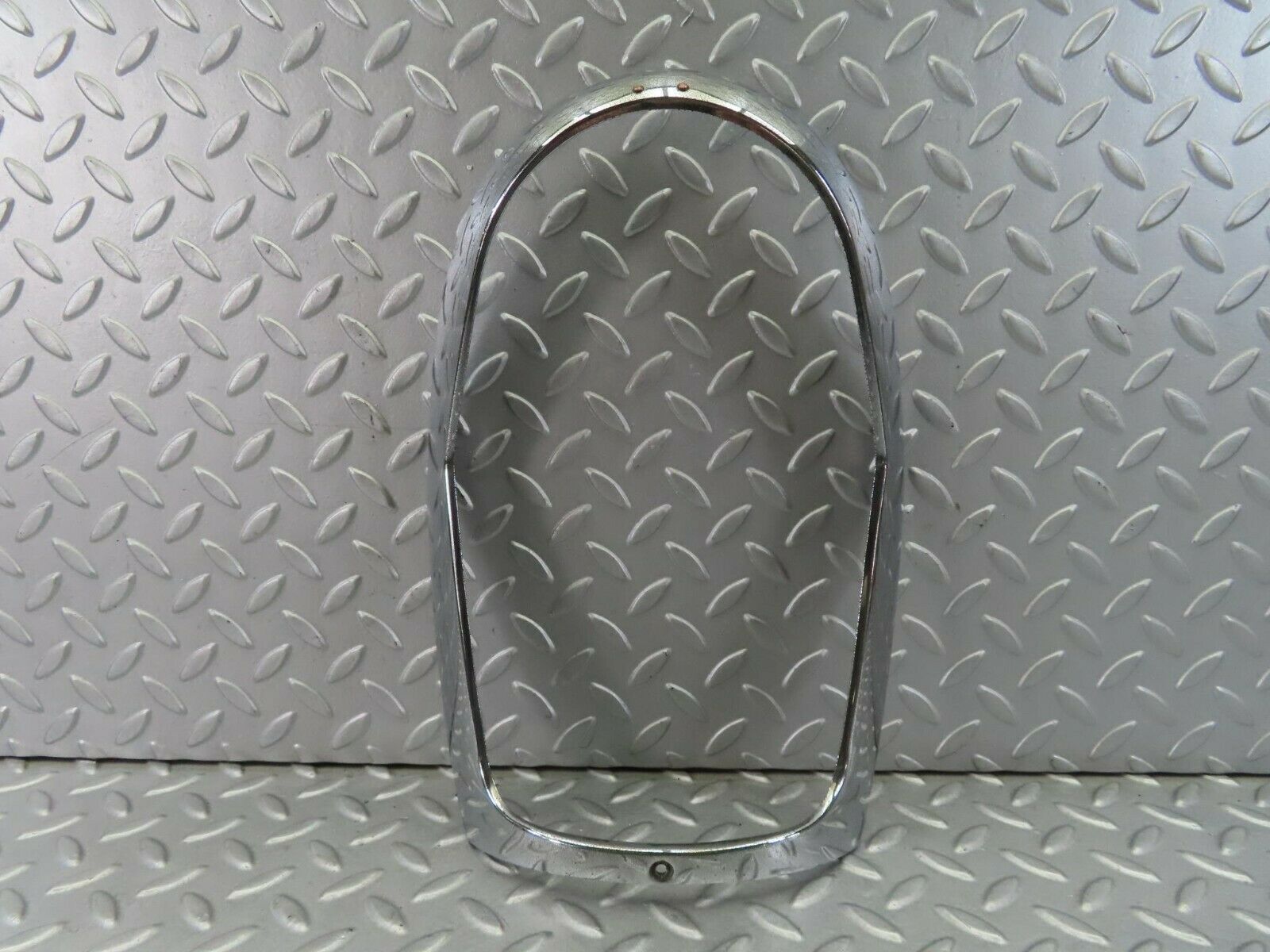 8126 Mercedes-Benz W108 Headlight Chrome Frame