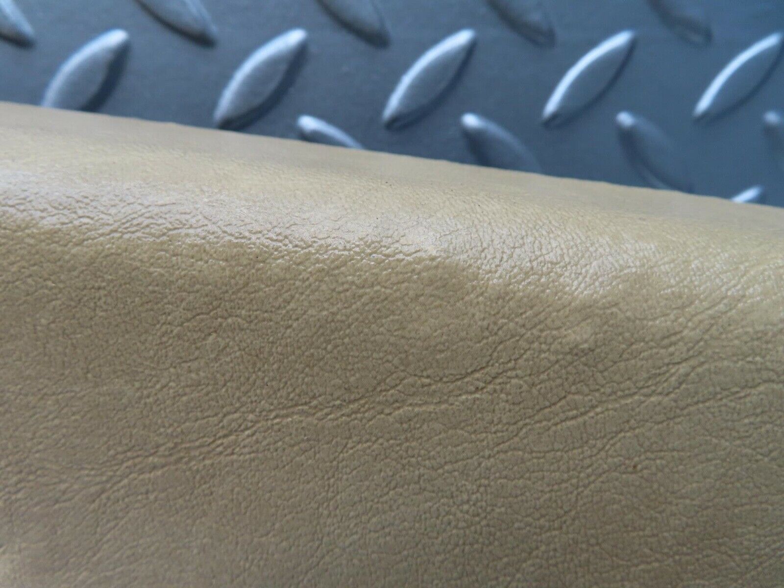 13479 Mercedes-Benz W123 200 B Pillar Cover Left Side Cream