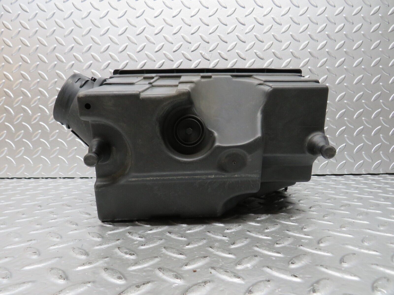 26438 Mercedes-Benz C124 220CE Coupe Air Filter Housing 1110940102