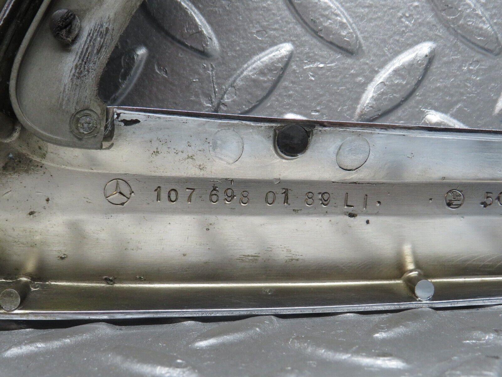 0696 Mercedes-Benz C107 350SLC Coupe Window Trim Chrome Left Side 1076980189