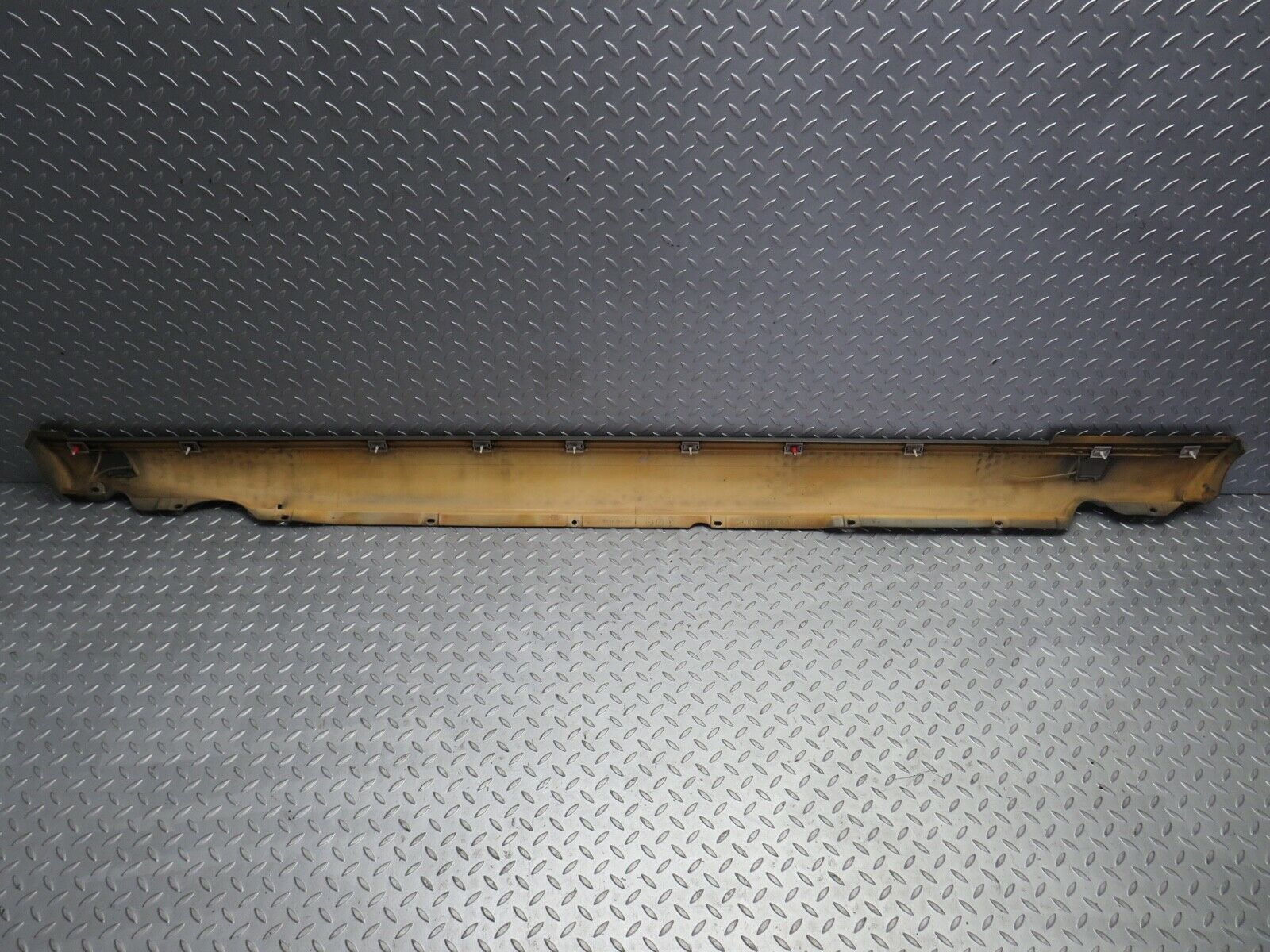 21811 Mercedes-Benz W126 300SE Side Skirt Left Side 1266904940