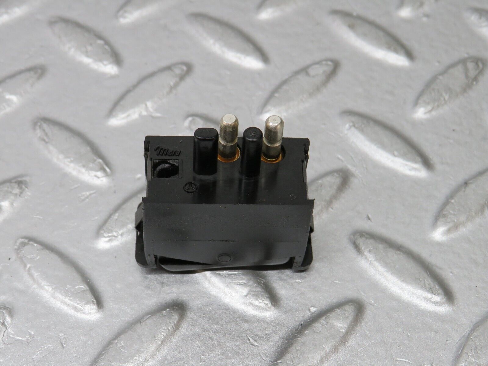 36119 Mercedes-Benz W126 420SE Interior Light Switch 0008205910