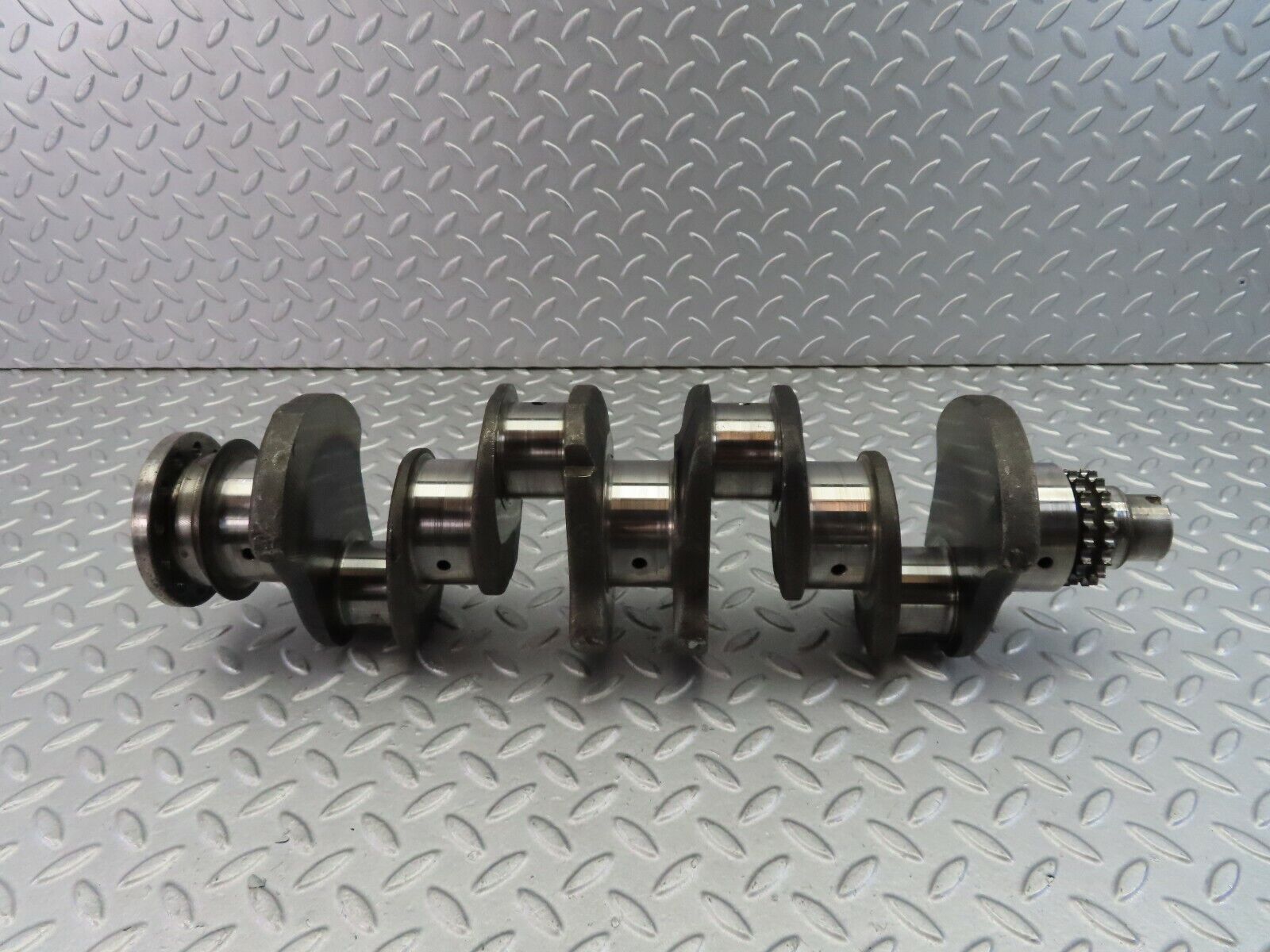 8039 Mercedes-Benz W115 220D Crankshaft OM615