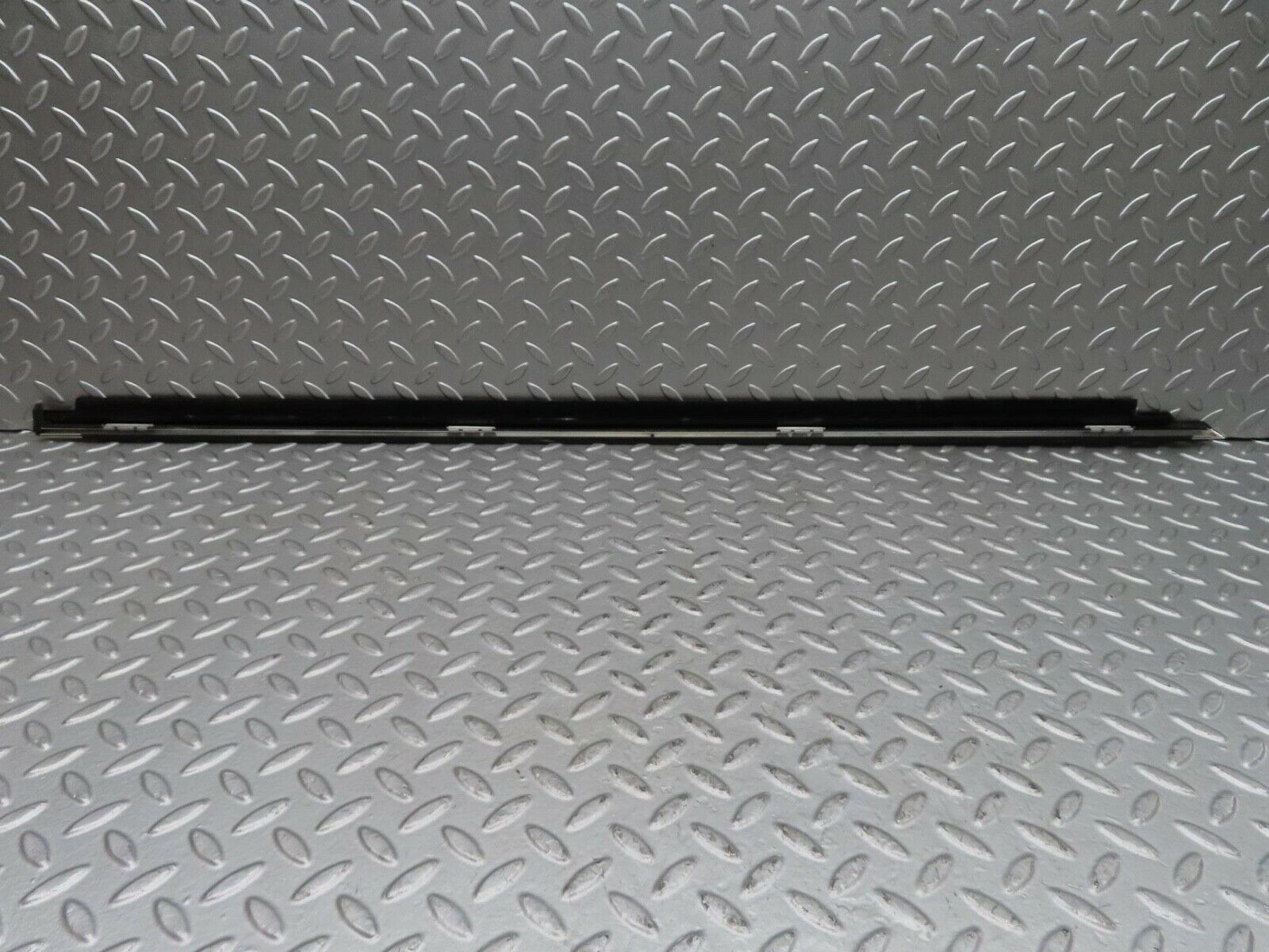 15194 Mercedes-Benz W140 S320 Front Left Door Chrome Moulding Trim