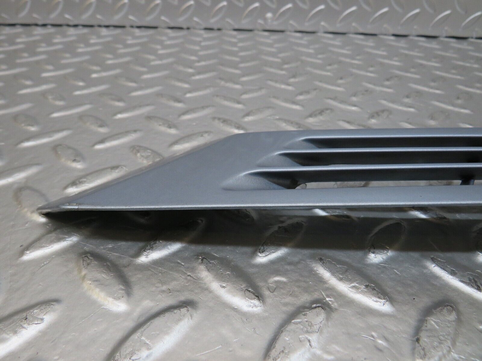 25153 Mercedes-Benz W201 190D C Pillar Exterior Cover Right Side 2016980289