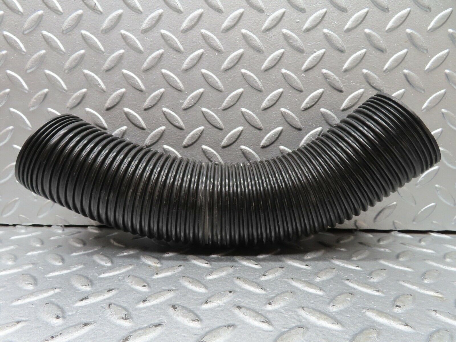 20428 Mercedes-Benz W114 280CE Coupe Dash Air Vent Pipe Right Side