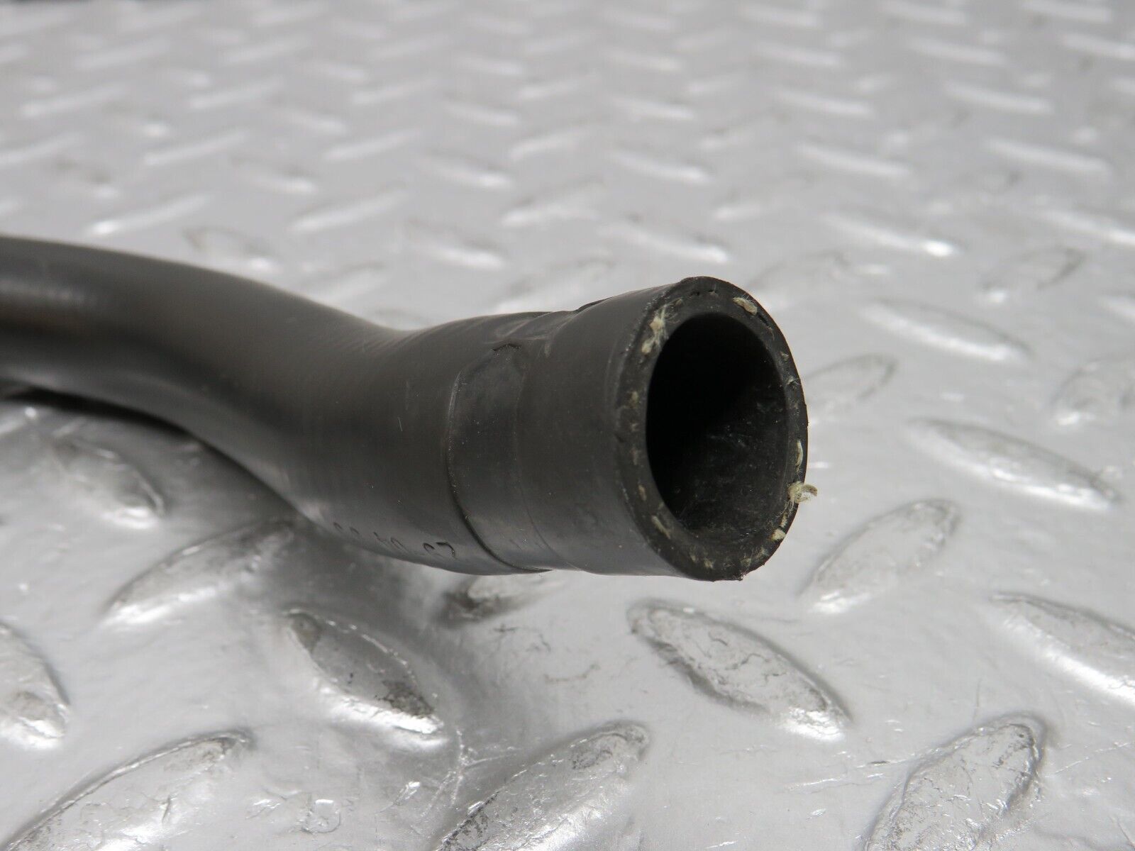 31365 Mercedes-Benz S124 220TE Wagon Radiator Hose Pipe 1248306296