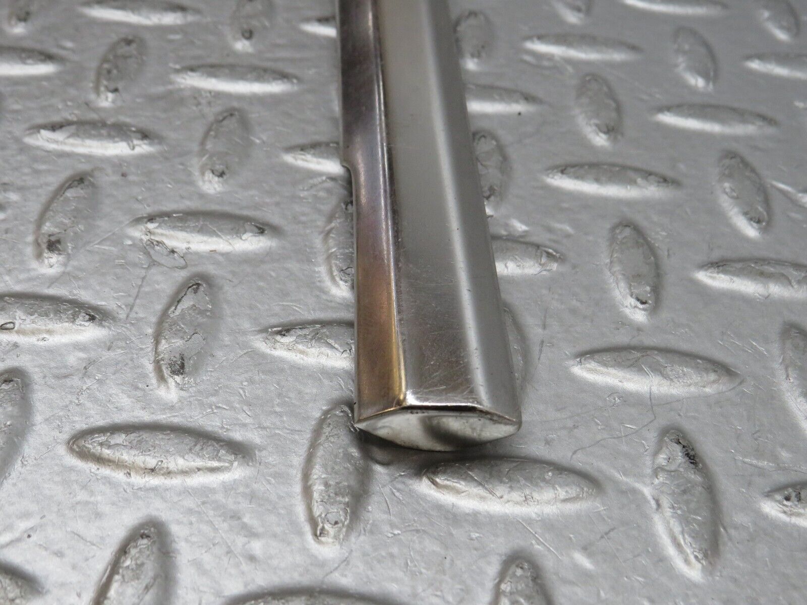 36292 Mercedes-Benz W126 420SE Front Right Door Chrome Moulding Trim