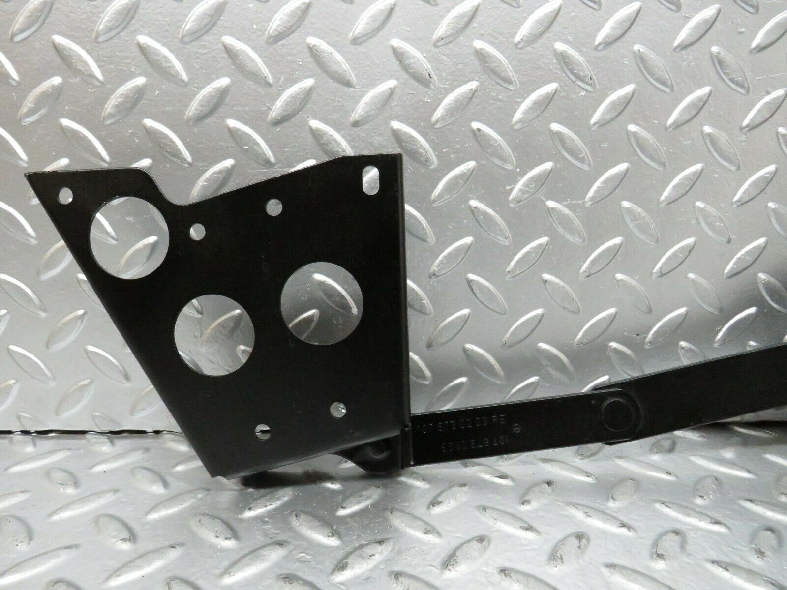 23822 Mercedes-Benz C107 450SLC Rear Left Manual Window Regulator 1076730103