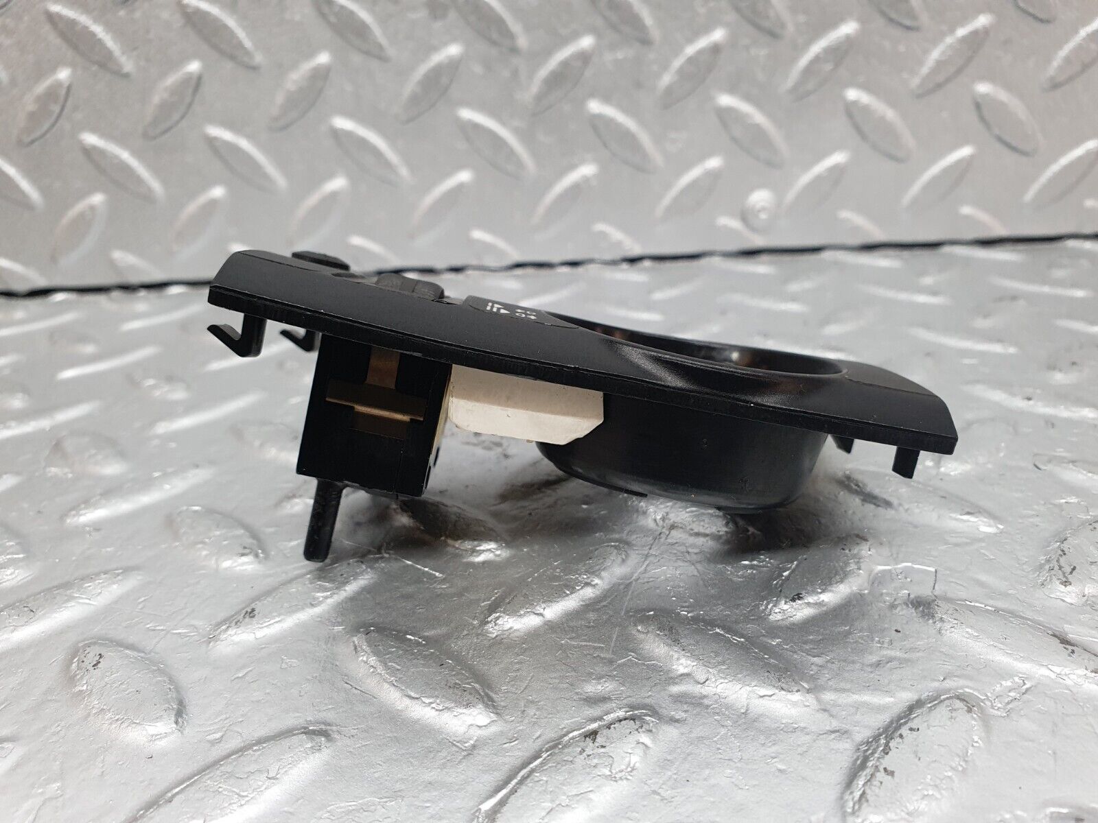 40922 Mercedes-Benz W126 300SE Headlight Switch Surround & Switch 1268000073