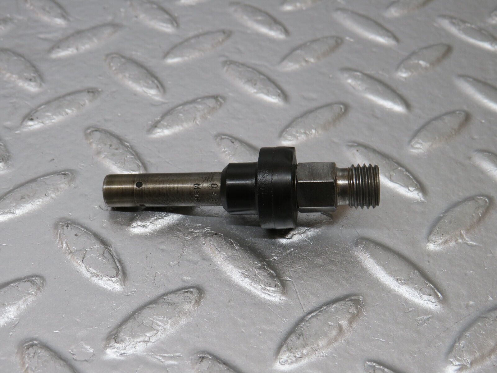 33685 Mercedes-Benz W201 190E 2.0L Fuel Injector Bosch 0437502010