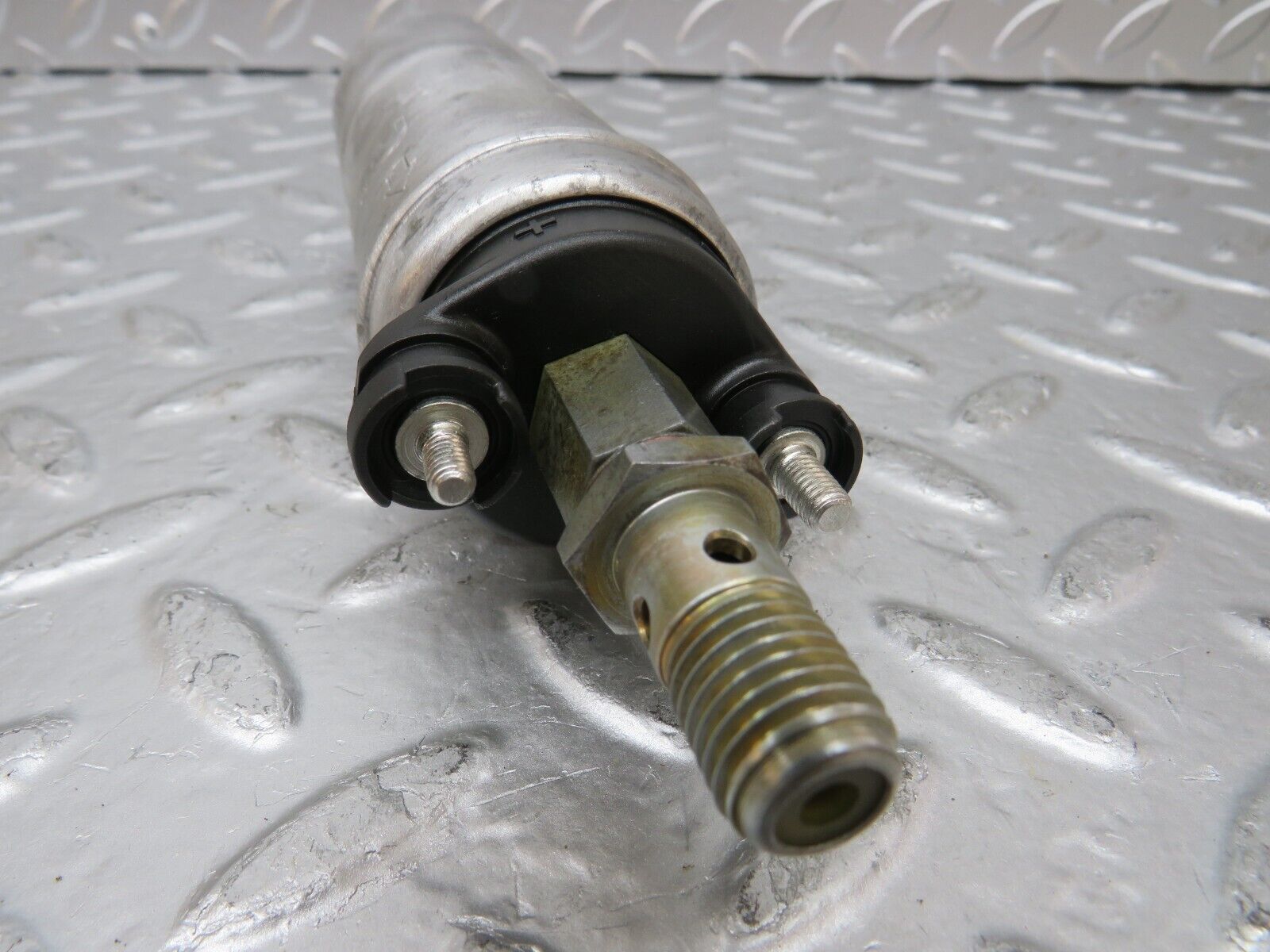 25668 Mercedes-Benz W124 280E Fuel Pump Pierburg 0004704294