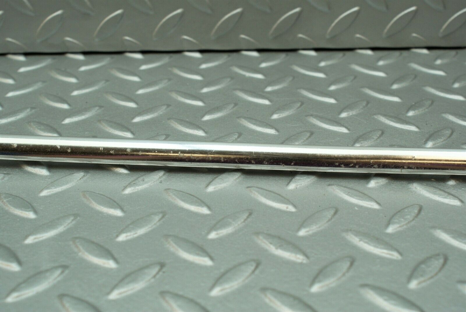 3312 Mercedes-Benz S123 200T Wagon Front Windscreen Chrome