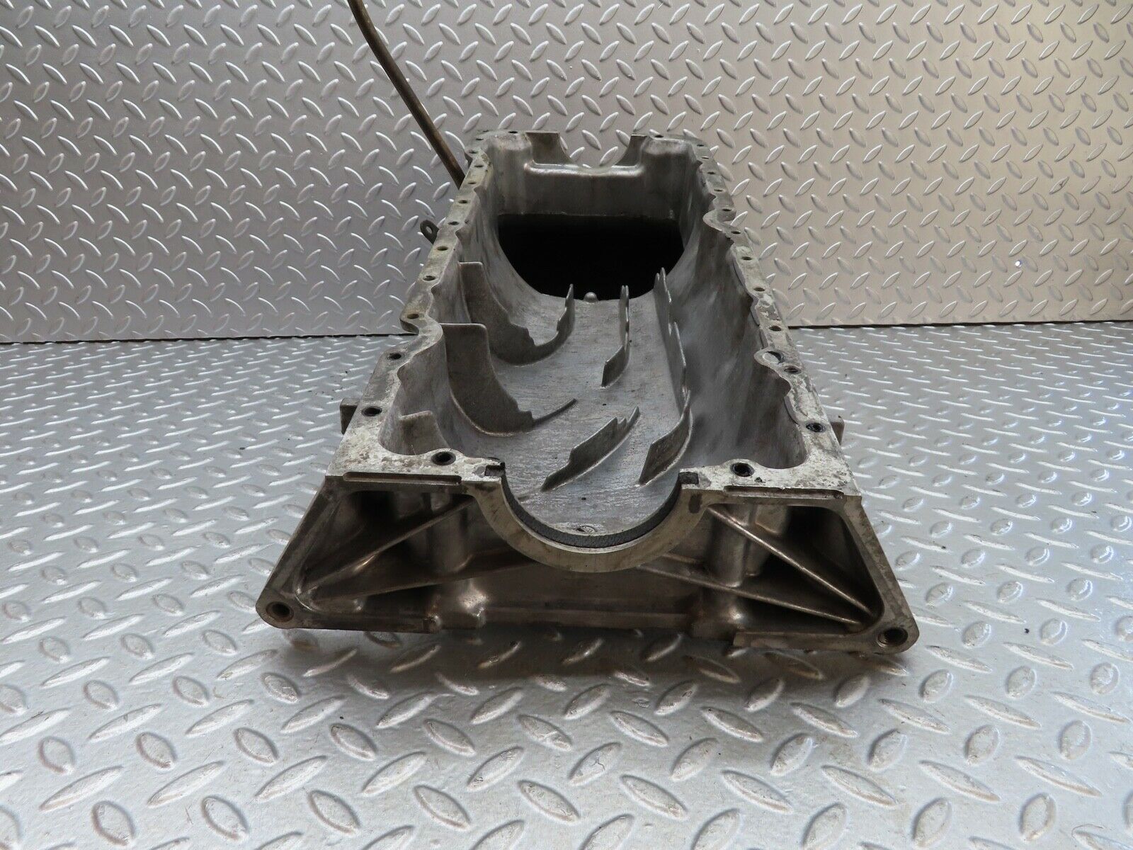 19273 Mercedes-Benz W123 300D Oil Pan Oil Sump 6170140302